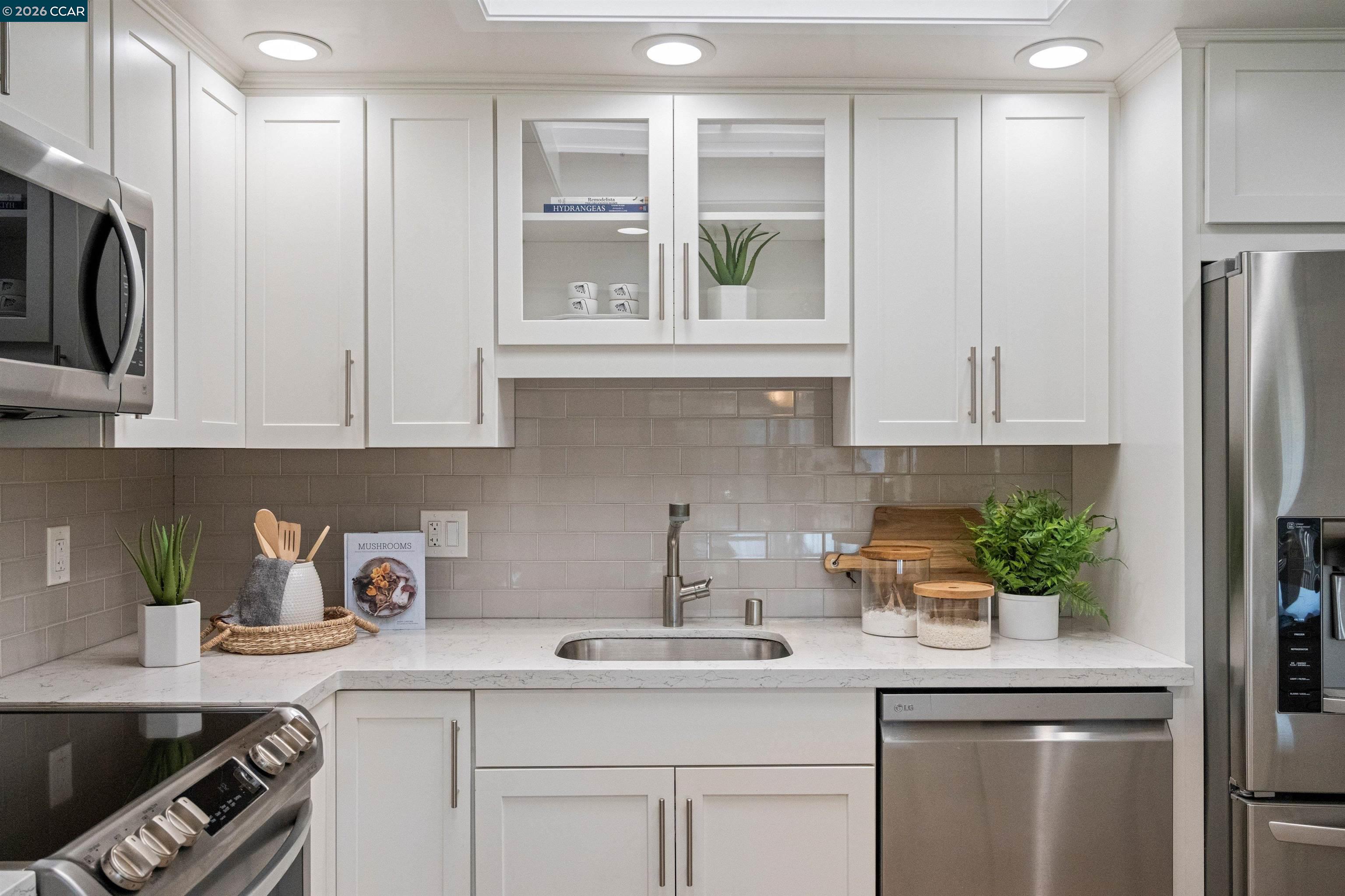 Detail Gallery Image 22 of 47 For 2817 Golden Rain Rd #7,  Walnut Creek,  CA 94595 - 2 Beds | 1 Baths