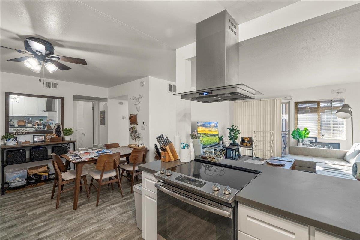 Detail Gallery Image 13 of 21 For 3223 Glendora Dr, San Mateo,  CA 94403 - – Beds | – Baths