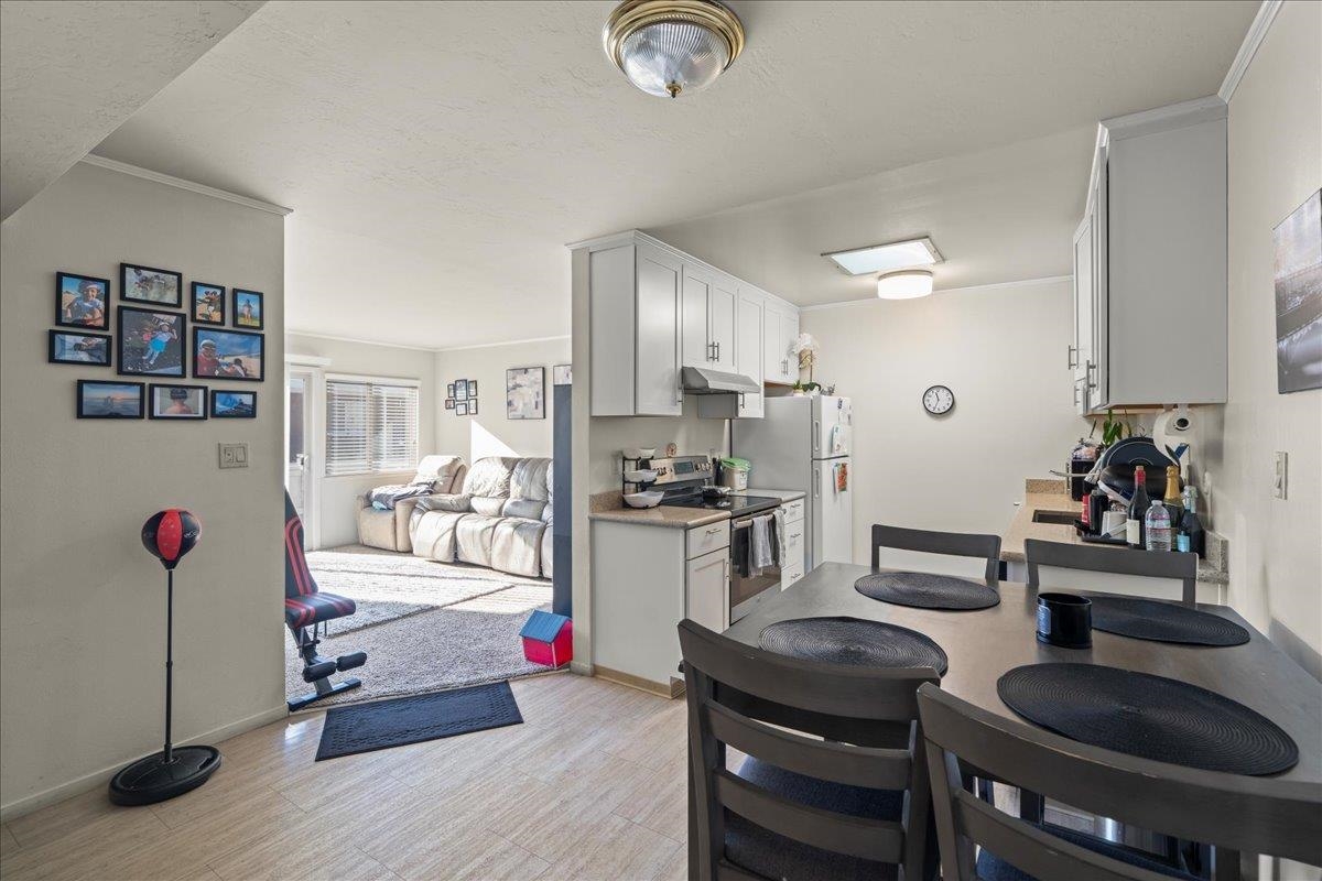 Detail Gallery Image 16 of 21 For 3223 Glendora Dr, San Mateo,  CA 94403 - – Beds | – Baths