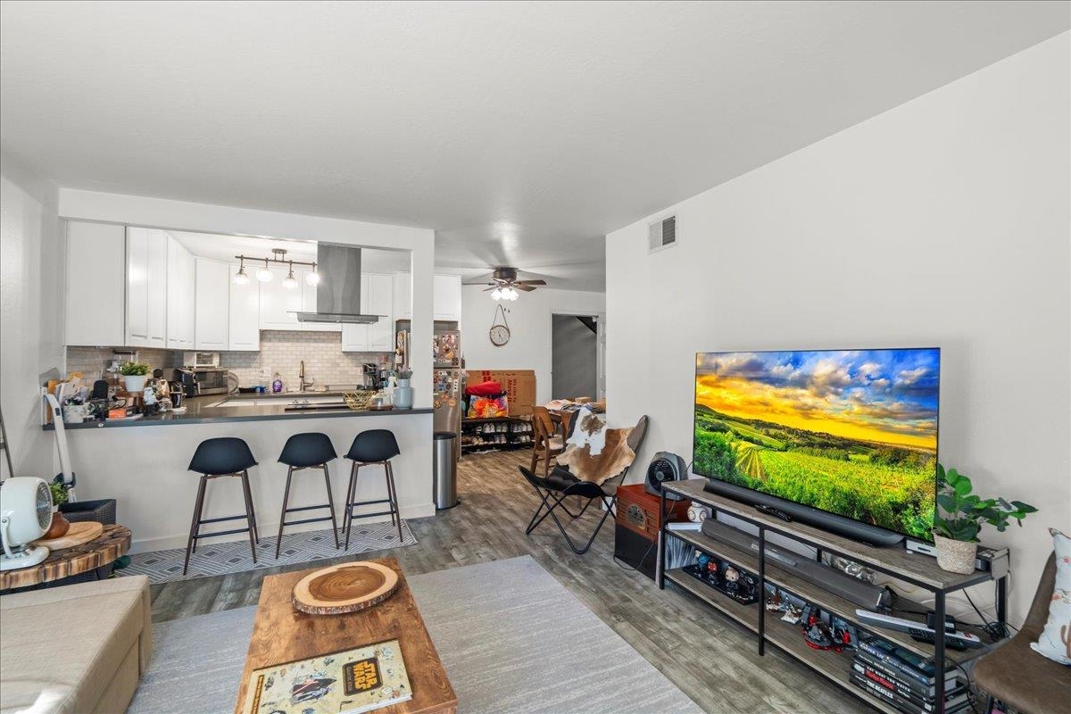 Detail Gallery Image 9 of 21 For 3223 Glendora Dr, San Mateo,  CA 94403 - – Beds | – Baths