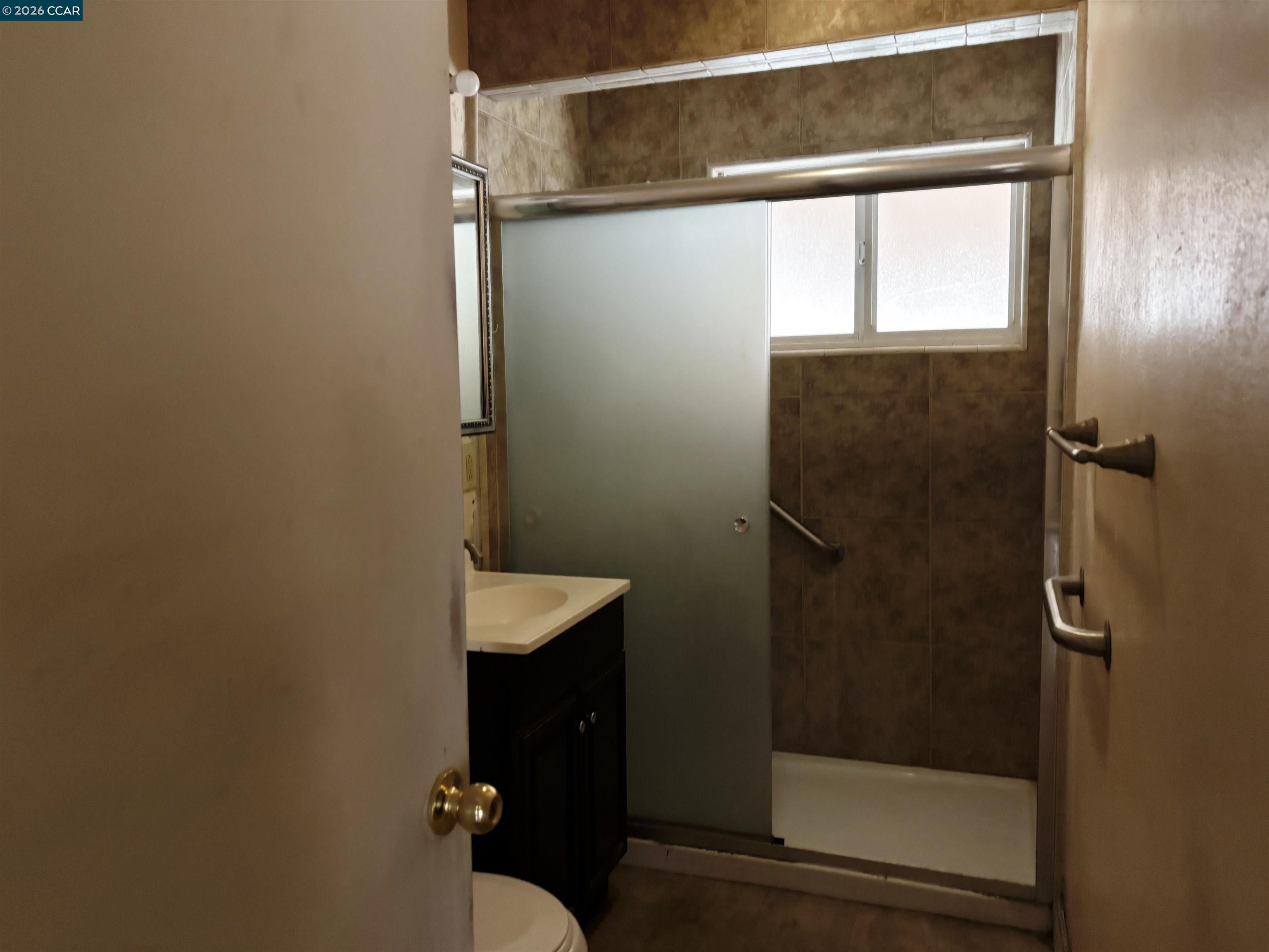 Detail Gallery Image 8 of 18 For 3017 Windsor Dr, Antioch,  CA 94509 - 3 Beds | 2 Baths