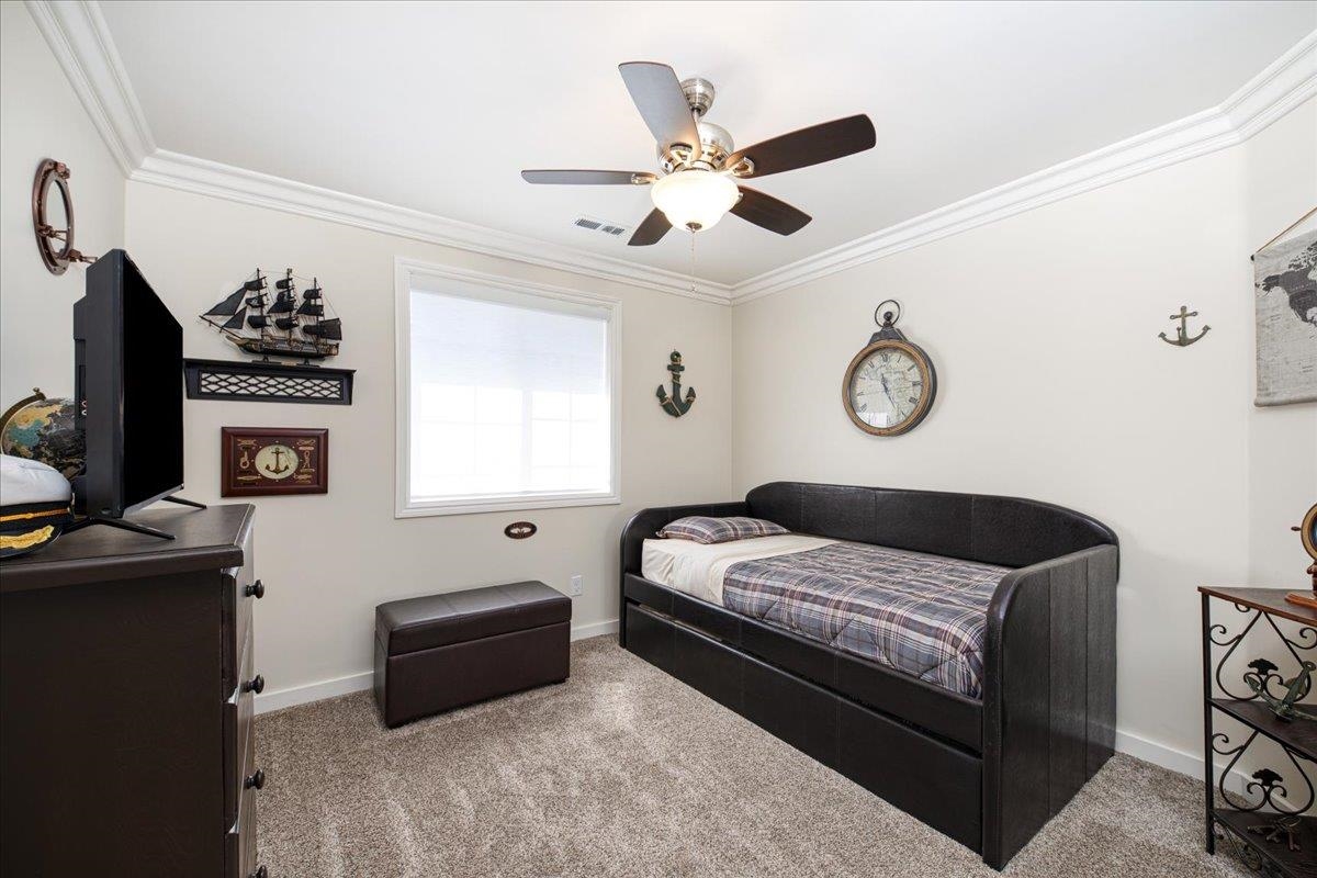 Detail Gallery Image 14 of 31 For 9400 Mountain Blvd, Oakland,  CA 94605 - 5 Beds | 3 Baths