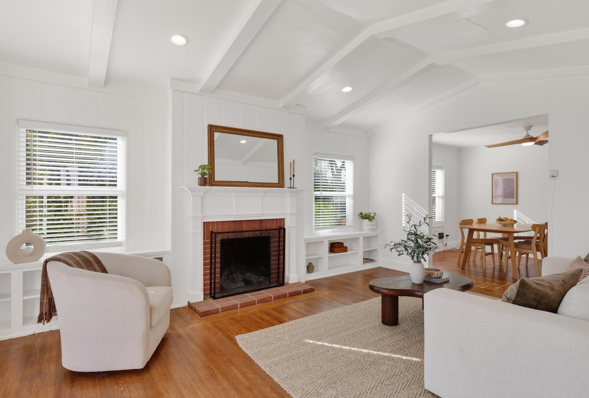 Detail Gallery Image 2 of 23 For 3501 66th Ave, Oakland,  CA 94605 - 2 Beds | 1 Baths