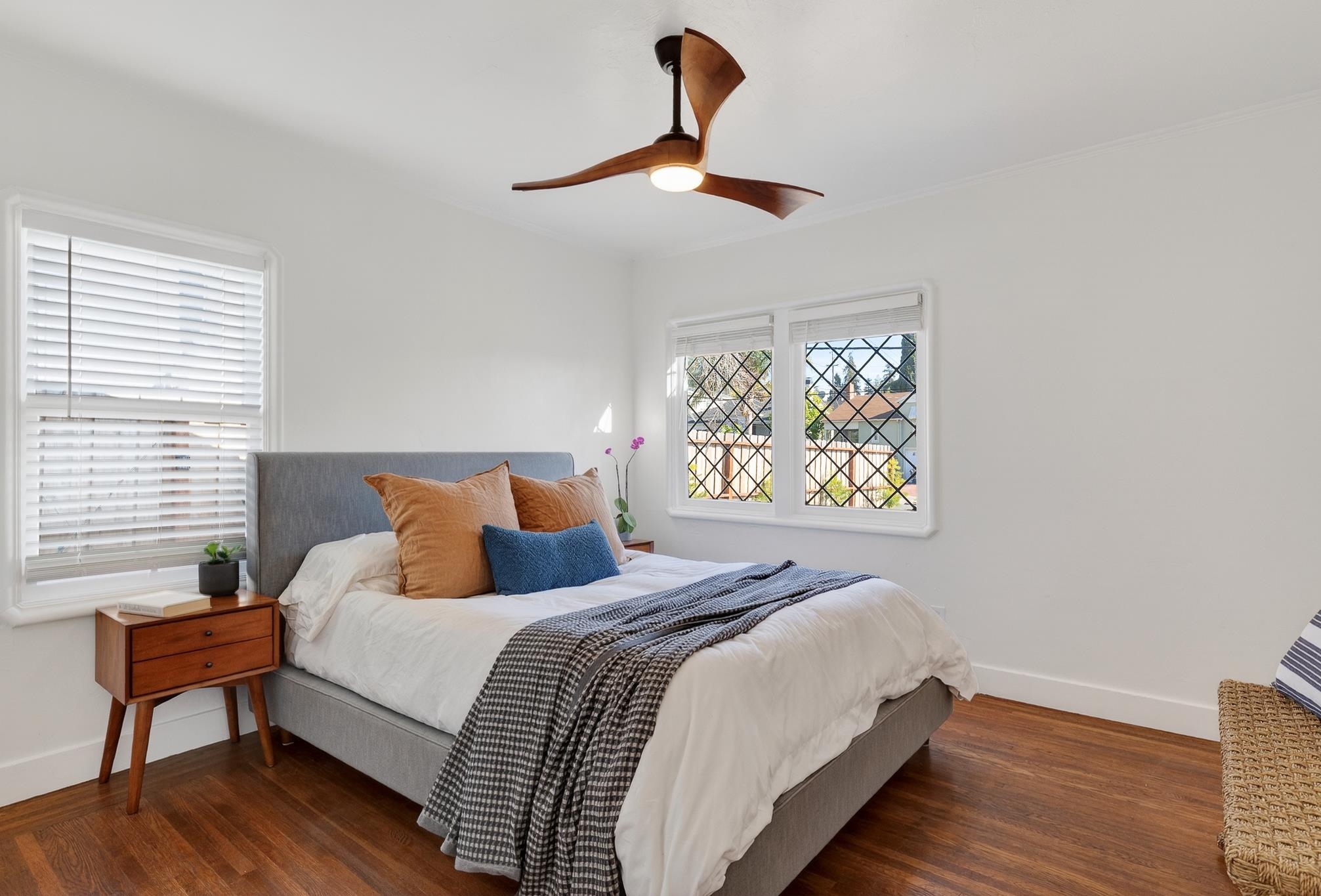 Detail Gallery Image 12 of 23 For 3501 66th Ave, Oakland,  CA 94605 - 2 Beds | 1 Baths