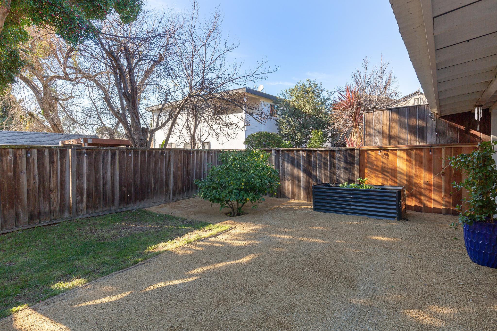 Detail Gallery Image 21 of 23 For 3501 66th Ave, Oakland,  CA 94605 - 2 Beds | 1 Baths