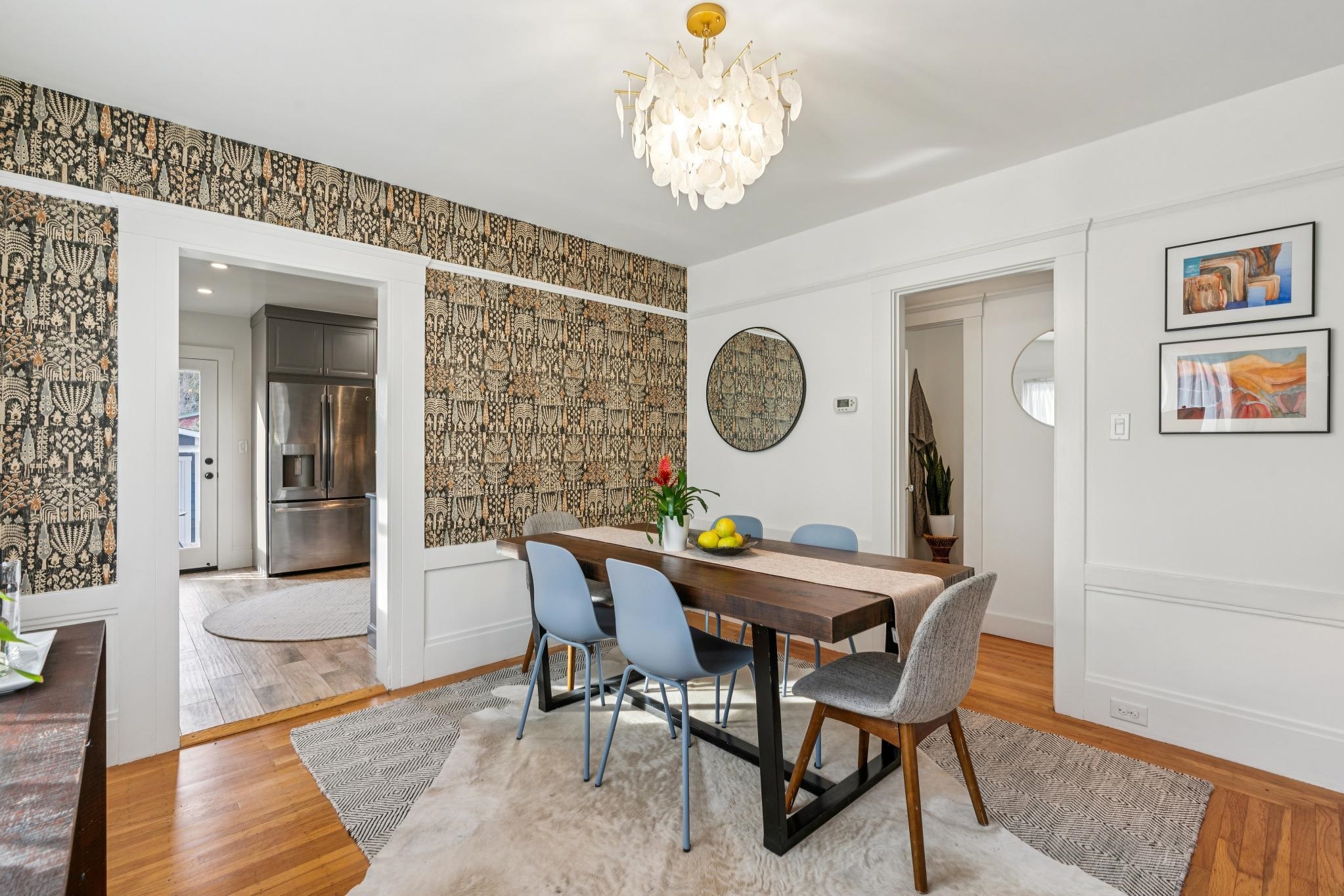 Detail Gallery Image 7 of 46 For 2728 Dohr Street, Berkeley,  CA 94702-2313 - 3 Beds | 2 Baths