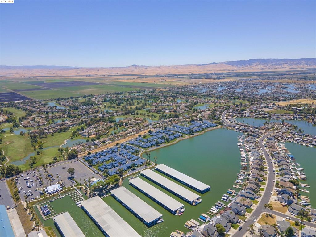 Detail Gallery Image 11 of 12 For 5854 Yawl St, Discovery Bay,  CA 94505 - 2 Beds | 2 Baths