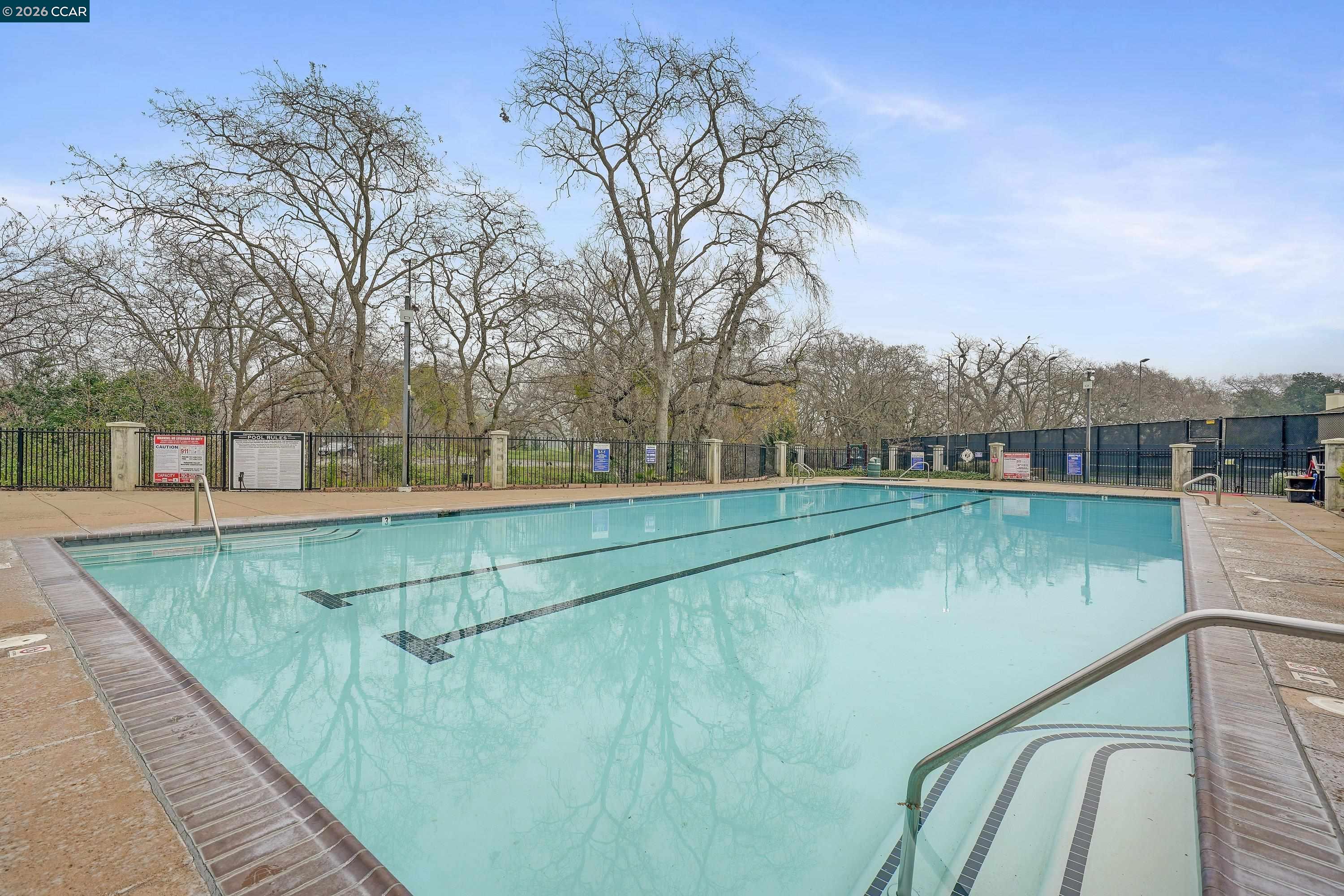 Detail Gallery Image 2 of 45 For 738 Marsh Pl, Fairfield,  CA 94533 - 3 Beds | 3 Baths