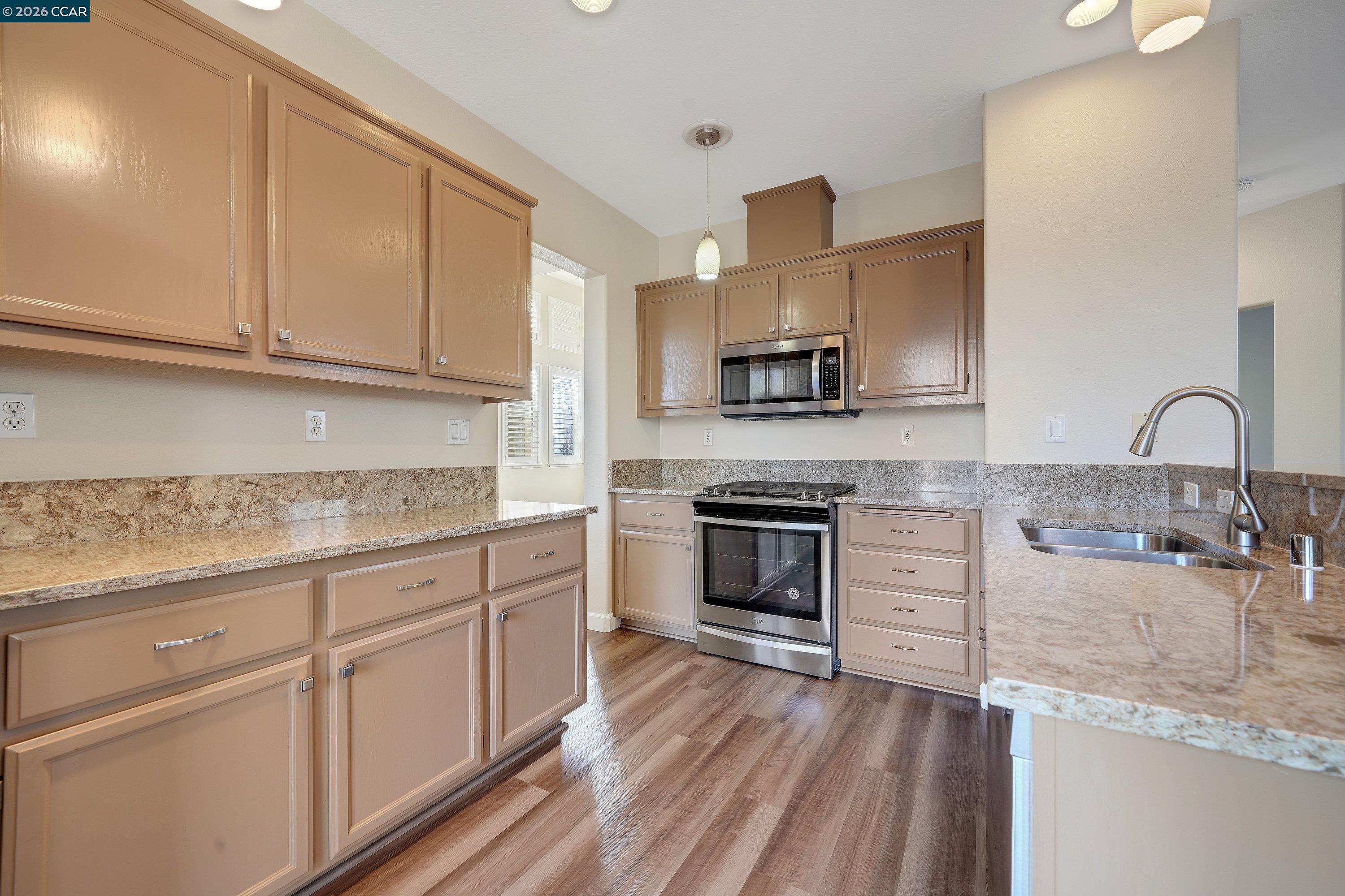 Detail Gallery Image 14 of 45 For 738 Marsh Pl, Fairfield,  CA 94533 - 3 Beds | 3 Baths