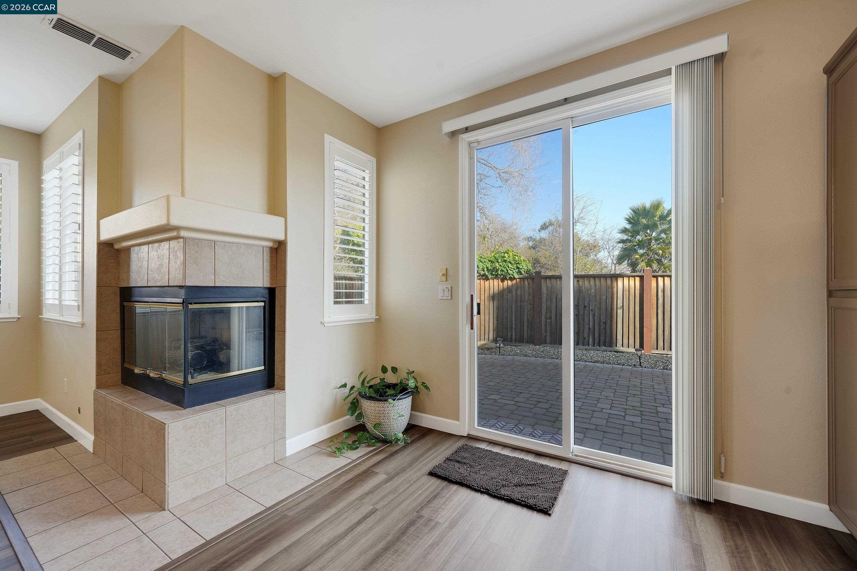 Detail Gallery Image 17 of 45 For 738 Marsh Pl, Fairfield,  CA 94533 - 3 Beds | 3 Baths