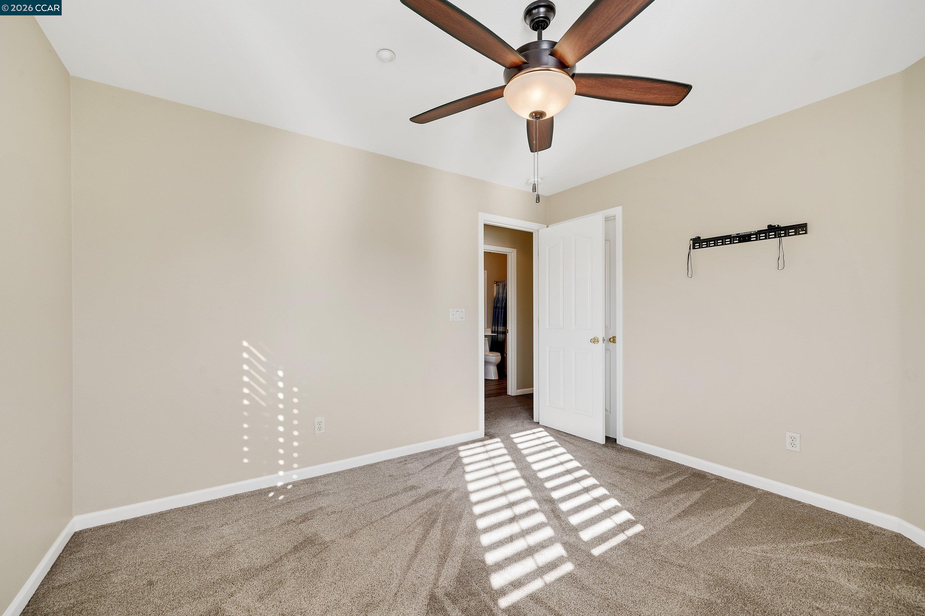 Detail Gallery Image 31 of 45 For 738 Marsh Pl, Fairfield,  CA 94533 - 3 Beds | 3 Baths