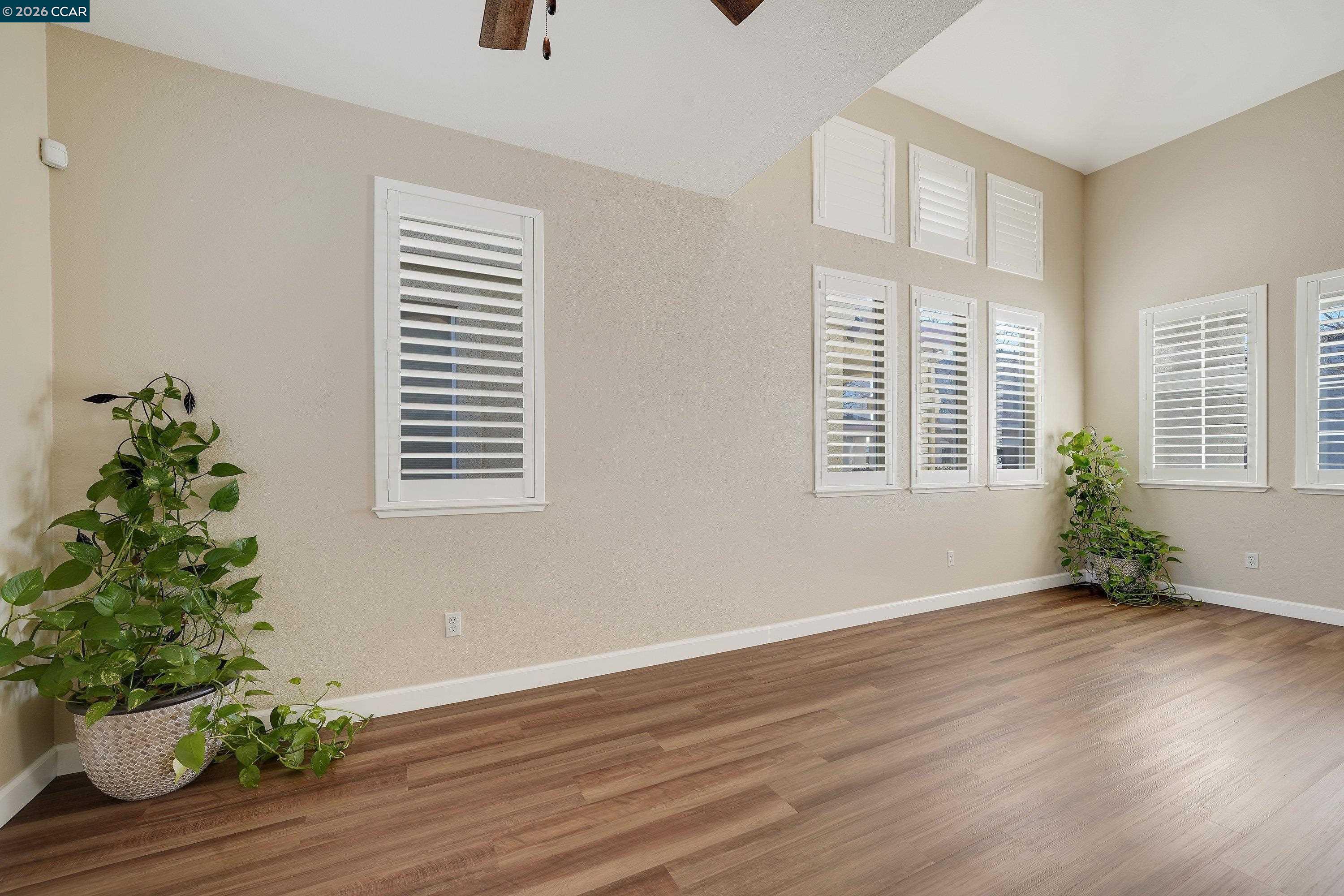 Detail Gallery Image 10 of 45 For 738 Marsh Pl, Fairfield,  CA 94533 - 3 Beds | 3 Baths