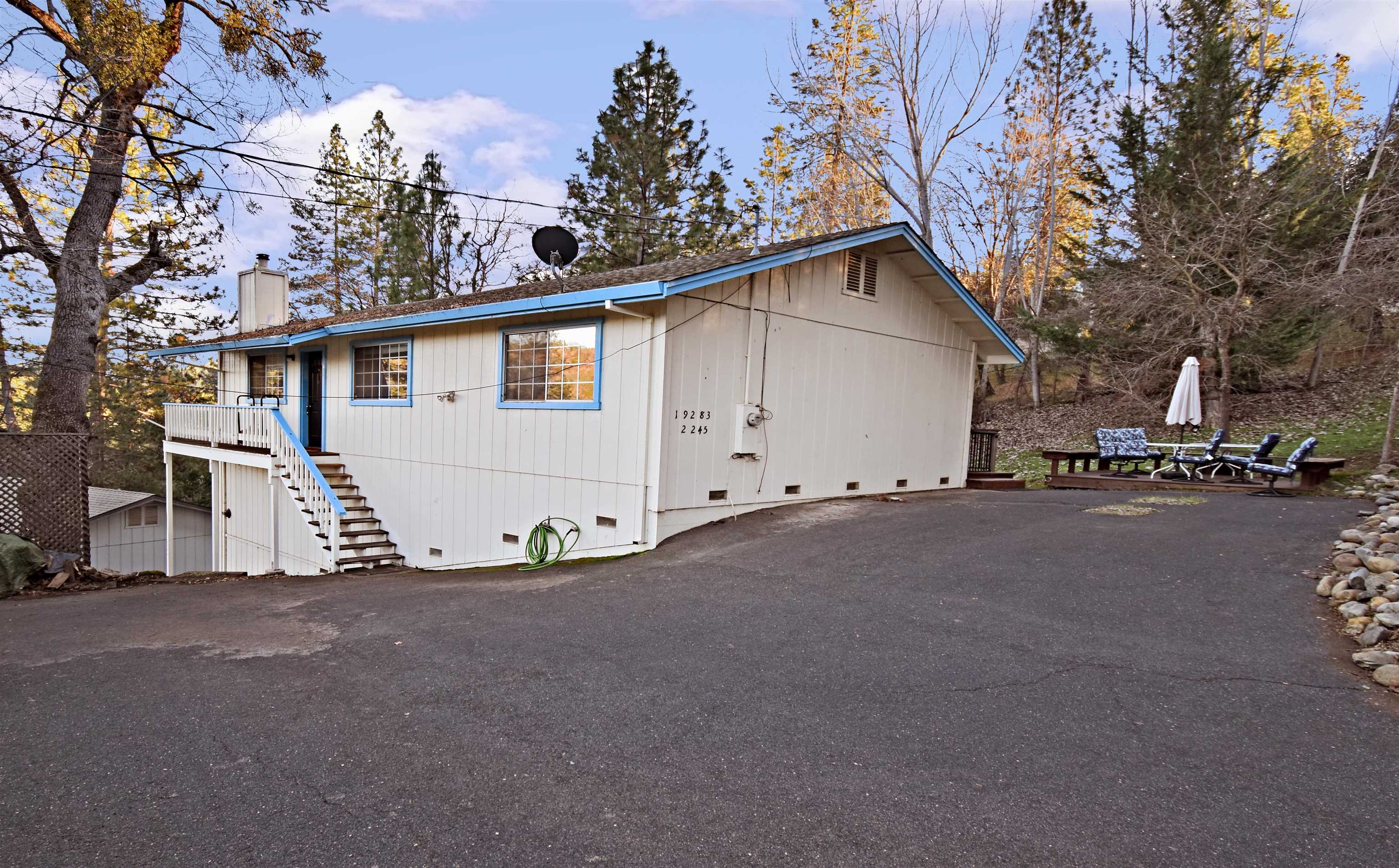 Detail Gallery Image 2 of 40 For 19283 James Circle, Groveland,  CA 95321 - 3 Beds | 2 Baths