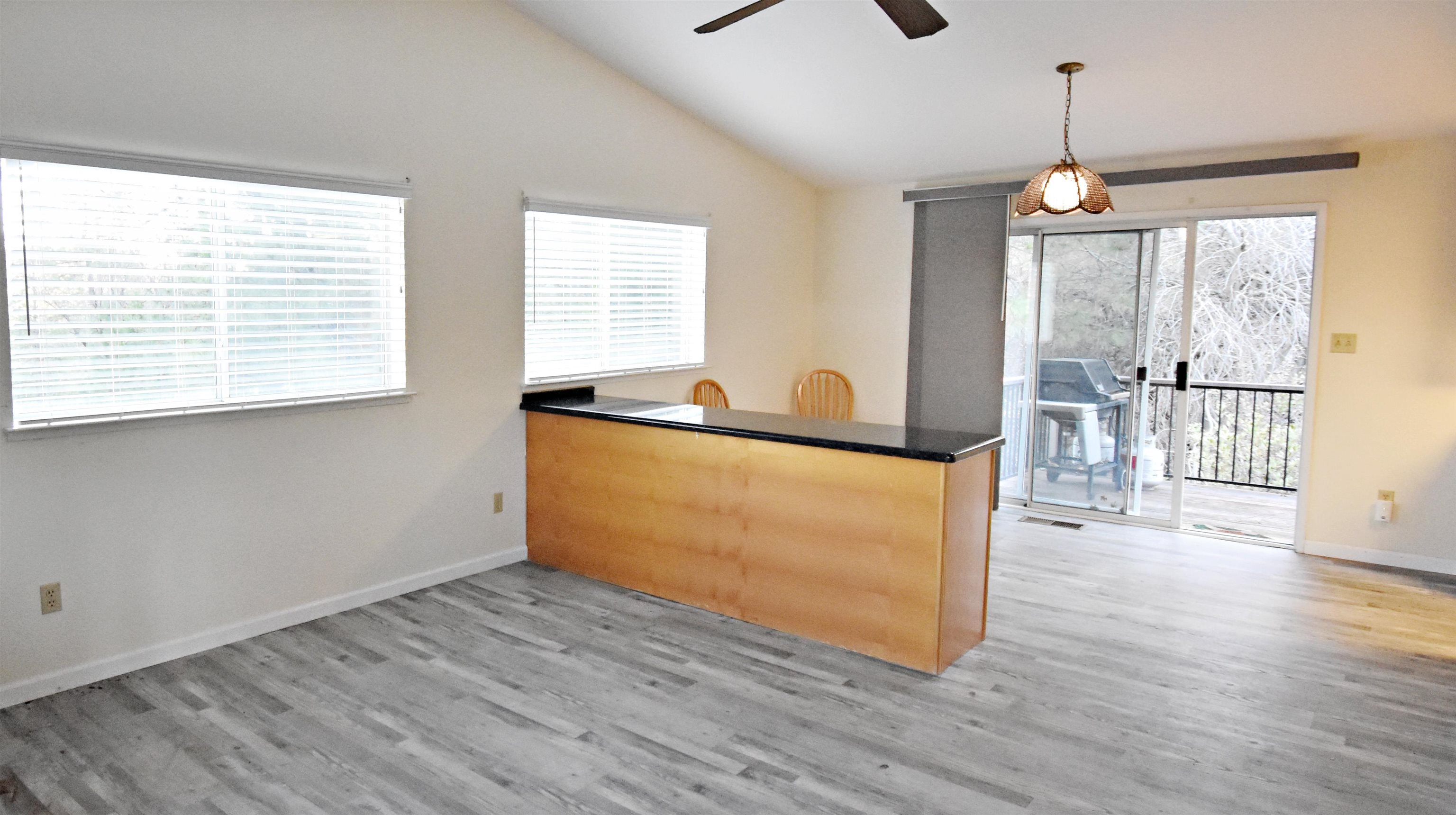 Detail Gallery Image 8 of 40 For 19283 James Circle, Groveland,  CA 95321 - 3 Beds | 2 Baths