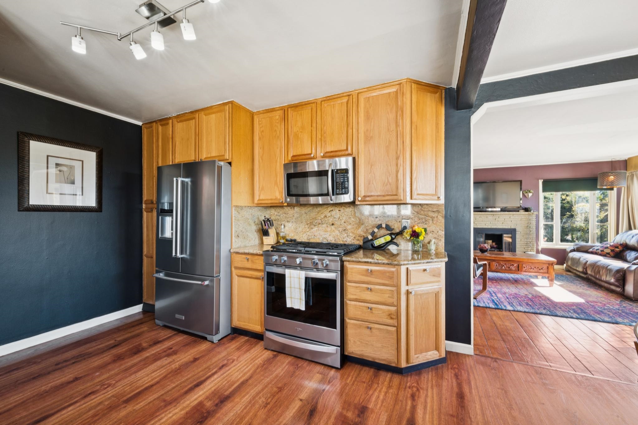 Detail Gallery Image 19 of 52 For 10768 Sheldon St, Oakland,  CA 94605 - 3 Beds | 2 Baths