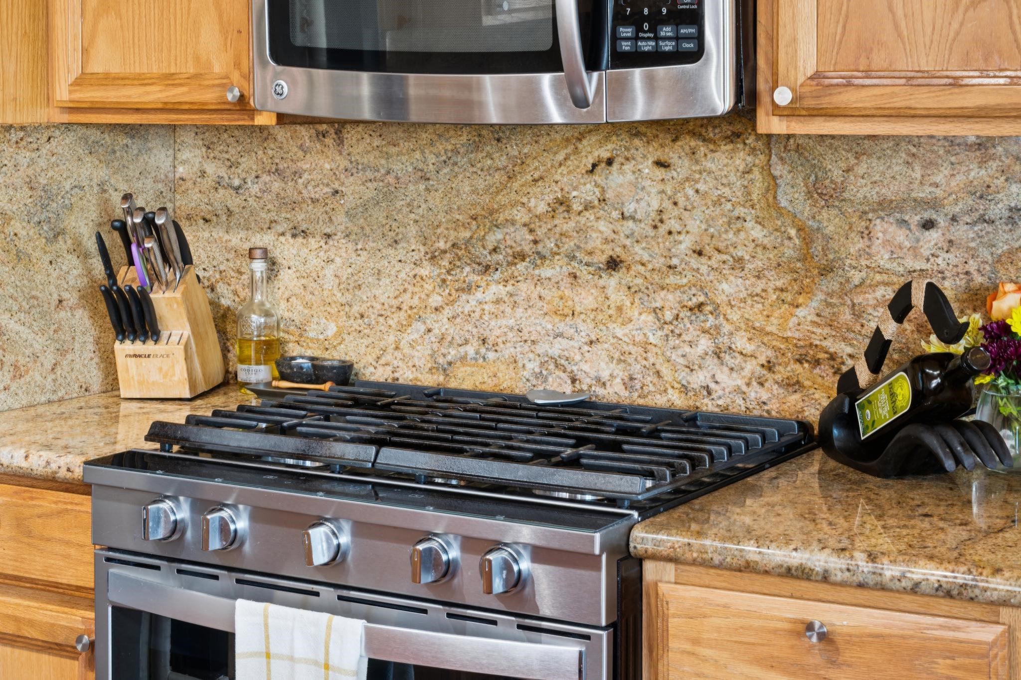 Detail Gallery Image 20 of 52 For 10768 Sheldon St, Oakland,  CA 94605 - 3 Beds | 2 Baths