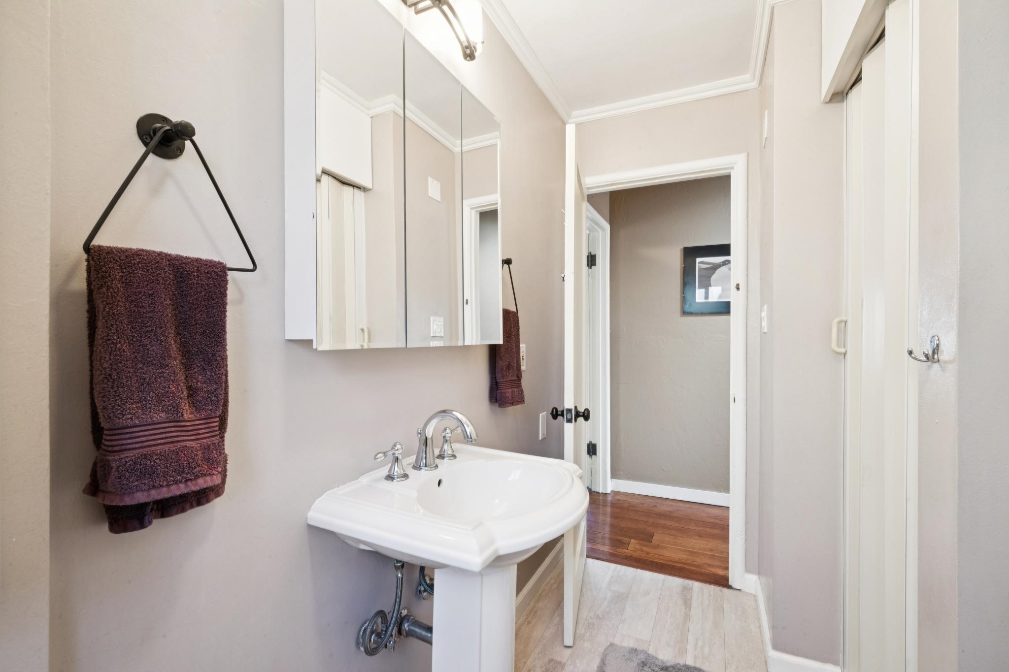 Detail Gallery Image 30 of 52 For 10768 Sheldon St, Oakland,  CA 94605 - 3 Beds | 2 Baths