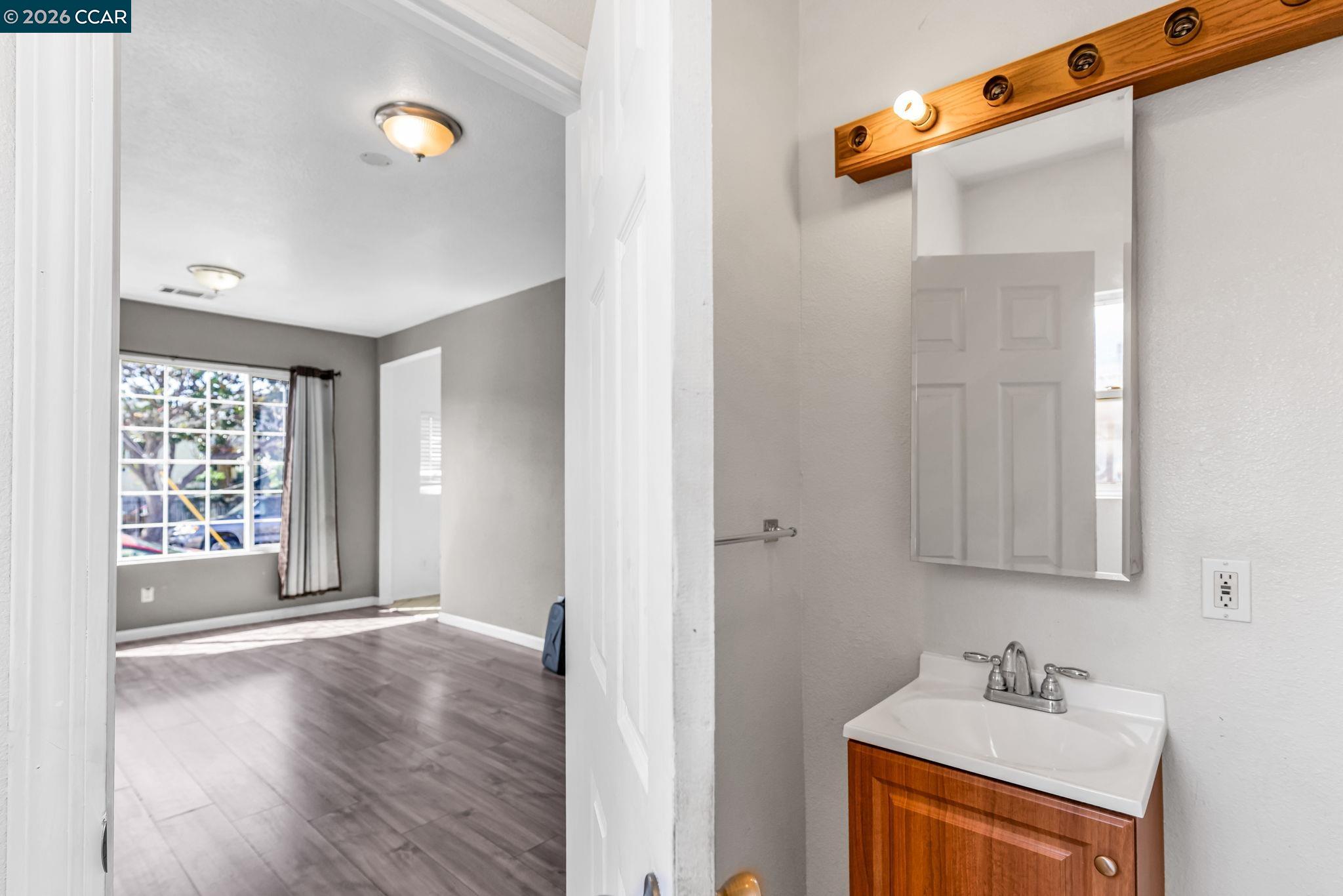 Detail Gallery Image 18 of 30 For 528 S 29th St, Richmond,  CA 94804 - 3 Beds | 1/1 Baths