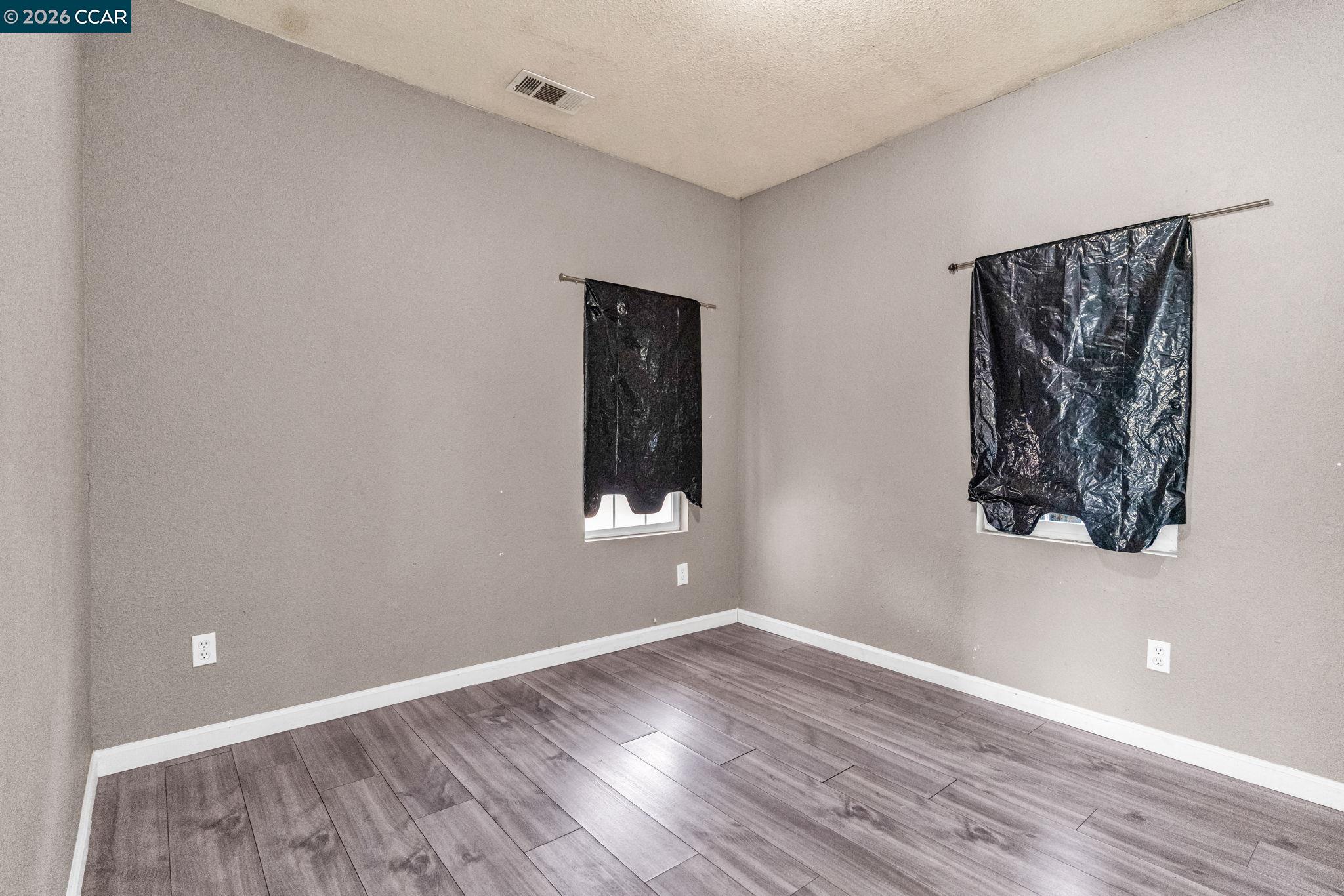 Detail Gallery Image 10 of 30 For 528 S 29th St, Richmond,  CA 94804 - 3 Beds | 1/1 Baths