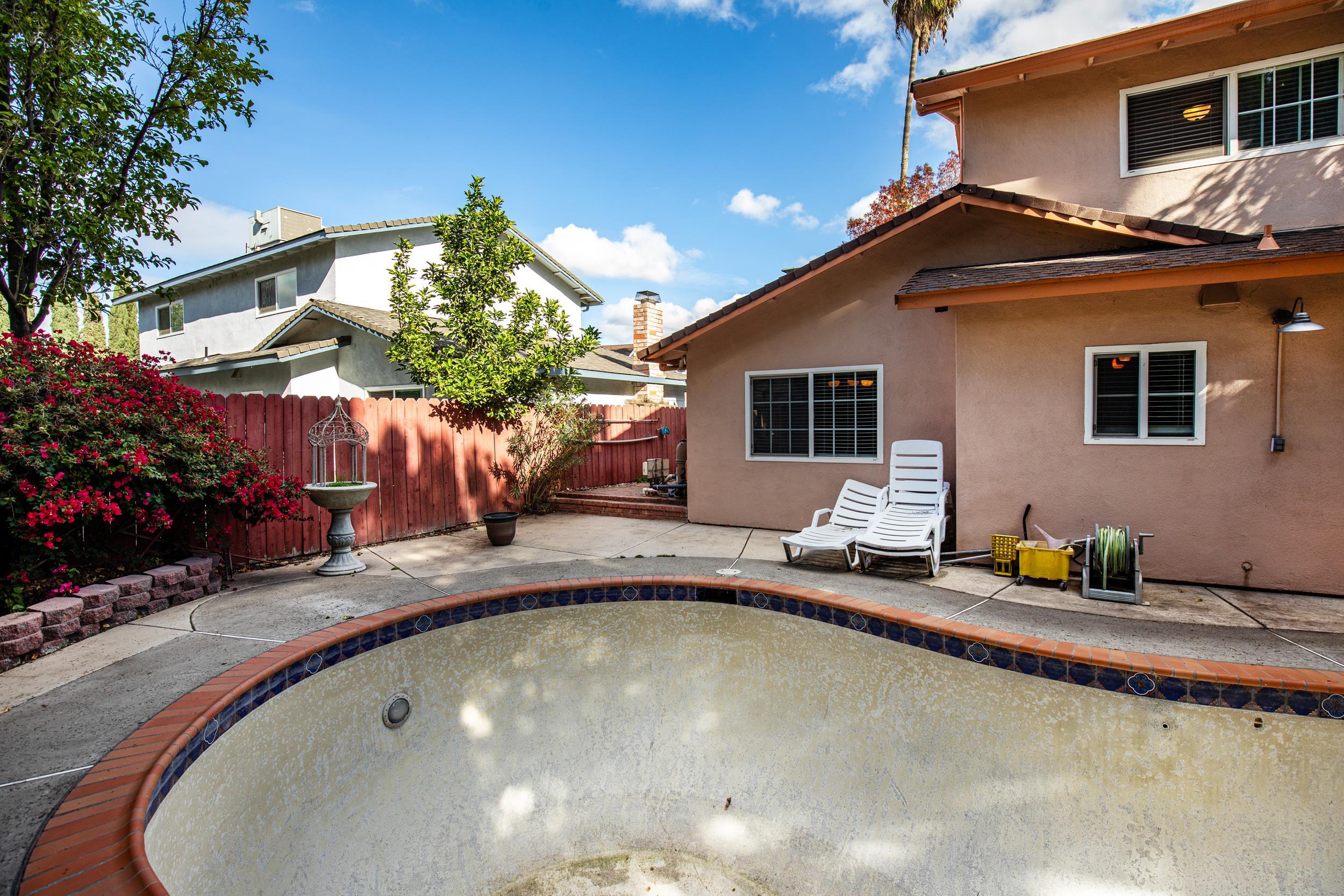 Detail Gallery Image 13 of 56 For 3241 Arnaudo Ln, Tracy,  CA 95376 - 3 Beds | 2/1 Baths