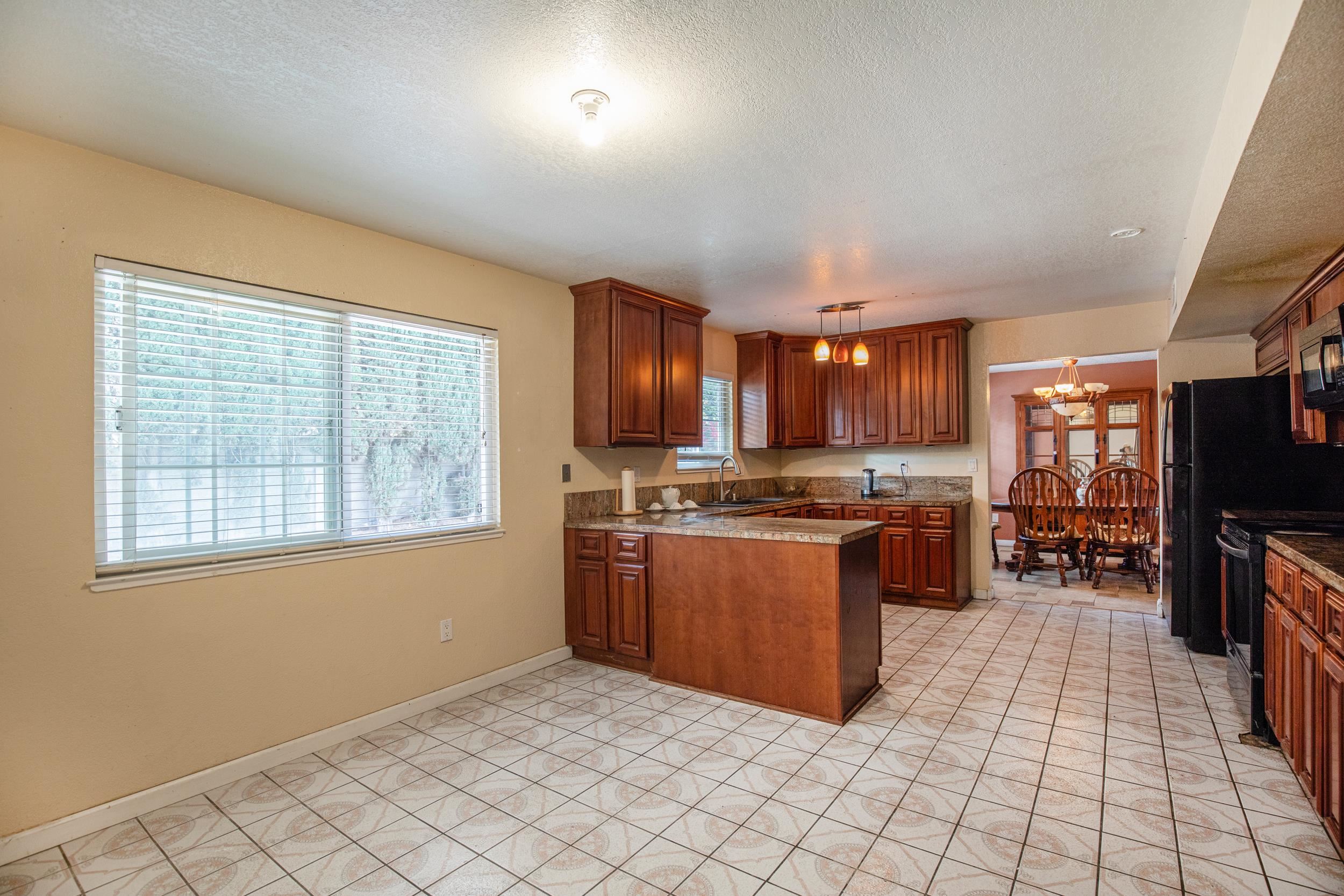 Detail Gallery Image 46 of 56 For 3241 Arnaudo Ln, Tracy,  CA 95376 - 3 Beds | 2/1 Baths