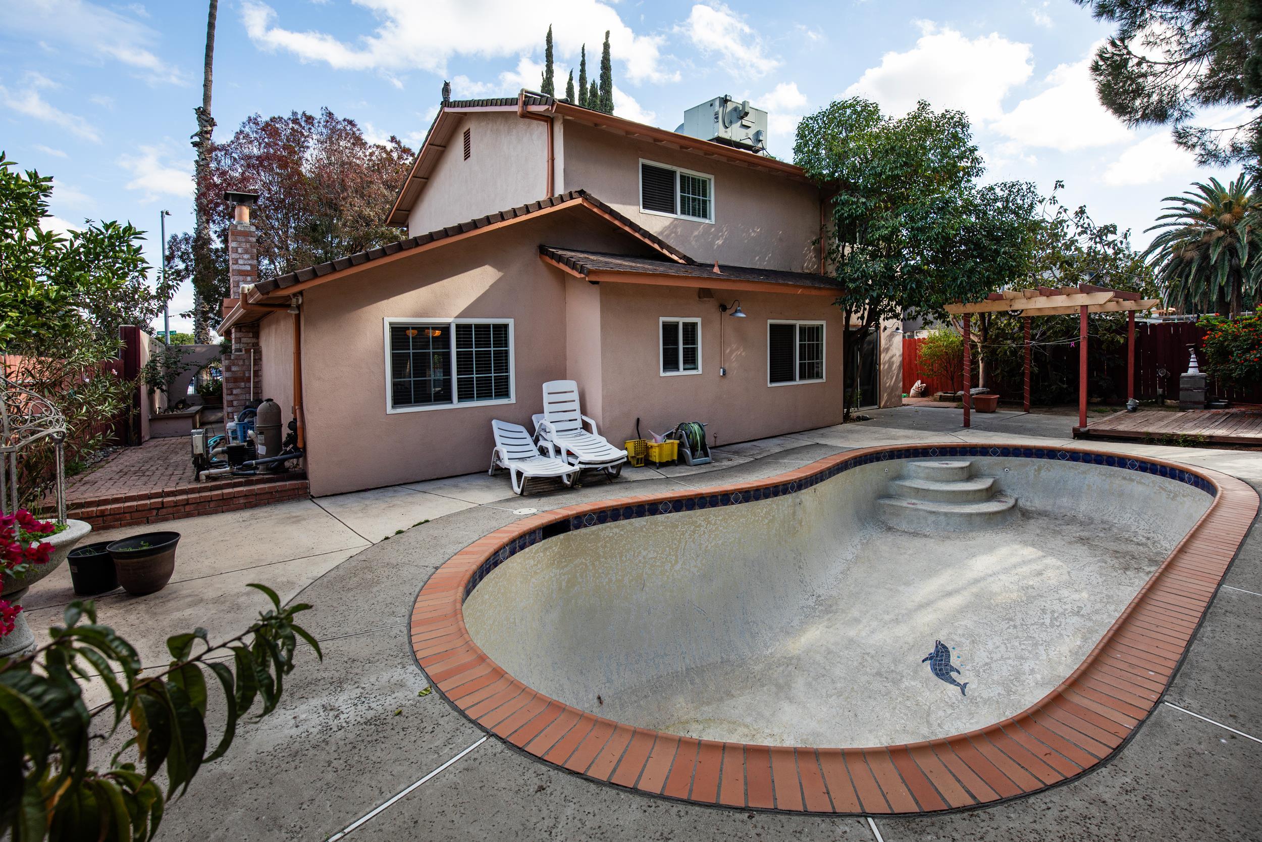 Detail Gallery Image 6 of 56 For 3241 Arnaudo Ln, Tracy,  CA 95376 - 3 Beds | 2/1 Baths