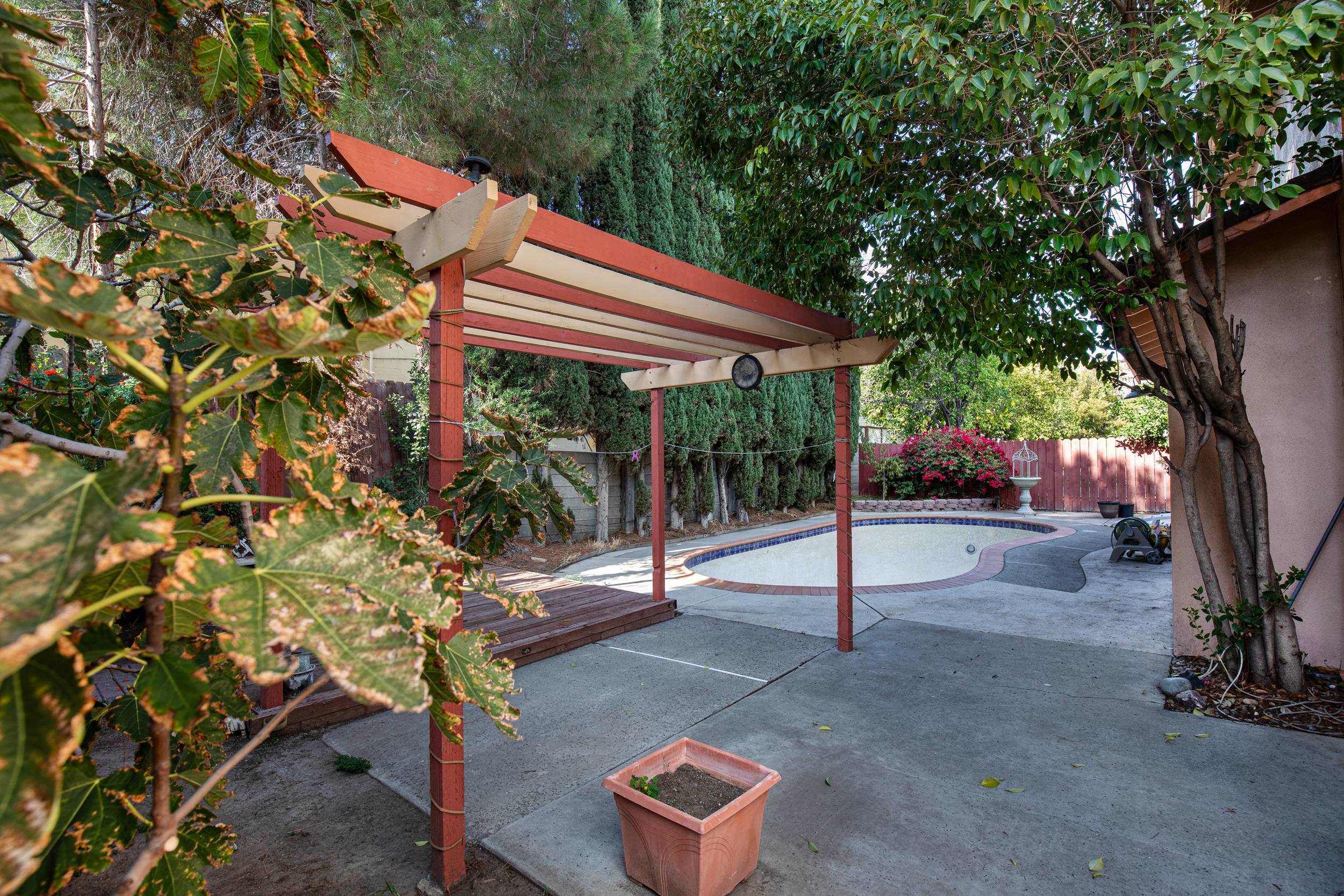 Detail Gallery Image 9 of 56 For 3241 Arnaudo Ln, Tracy,  CA 95376 - 3 Beds | 2/1 Baths