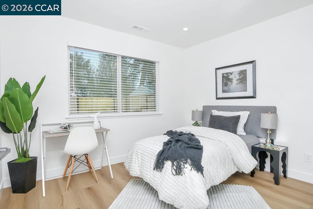 Detail Gallery Image 14 of 31 For 4129 Cabrilho Dr, Martinez,  CA 94555-3 - 3 Beds | 1 Baths