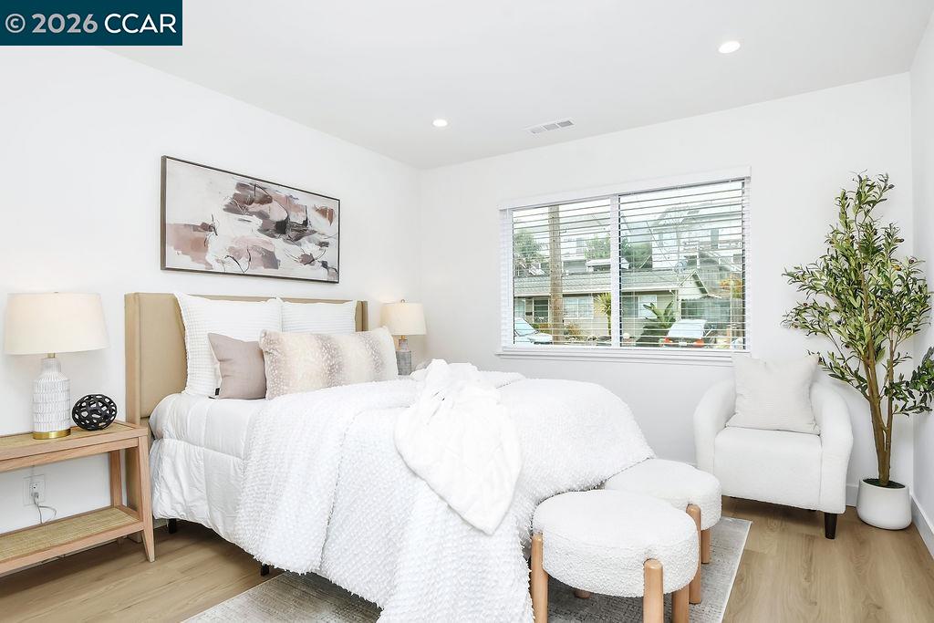 Detail Gallery Image 16 of 31 For 4129 Cabrilho Dr, Martinez,  CA 94555-3 - 3 Beds | 1 Baths