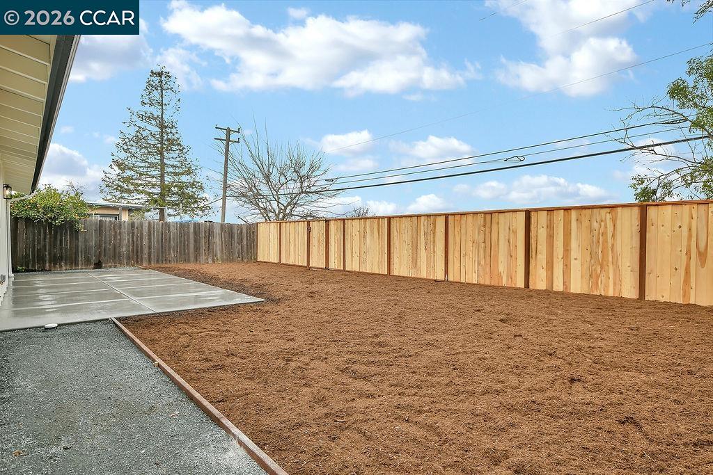 Detail Gallery Image 20 of 31 For 4129 Cabrilho Dr, Martinez,  CA 94555-3 - 3 Beds | 1 Baths