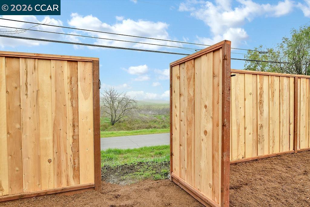 Detail Gallery Image 21 of 31 For 4129 Cabrilho Dr, Martinez,  CA 94555-3 - 3 Beds | 1 Baths