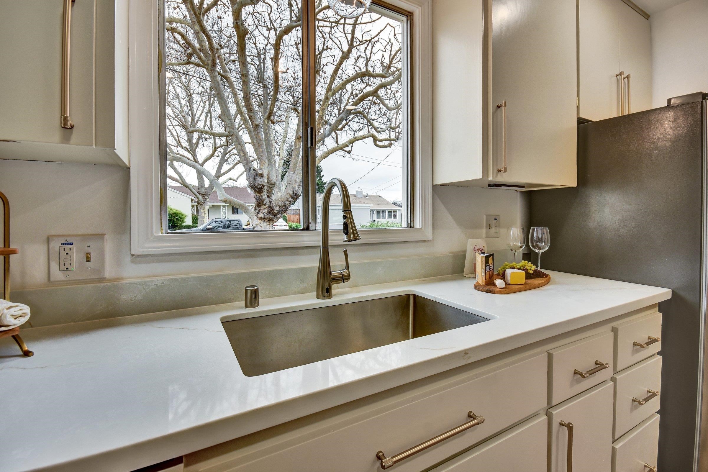 Detail Gallery Image 16 of 43 For 1757 143rd Ave, San Leandro,  CA 94578 - 2 Beds | 1 Baths