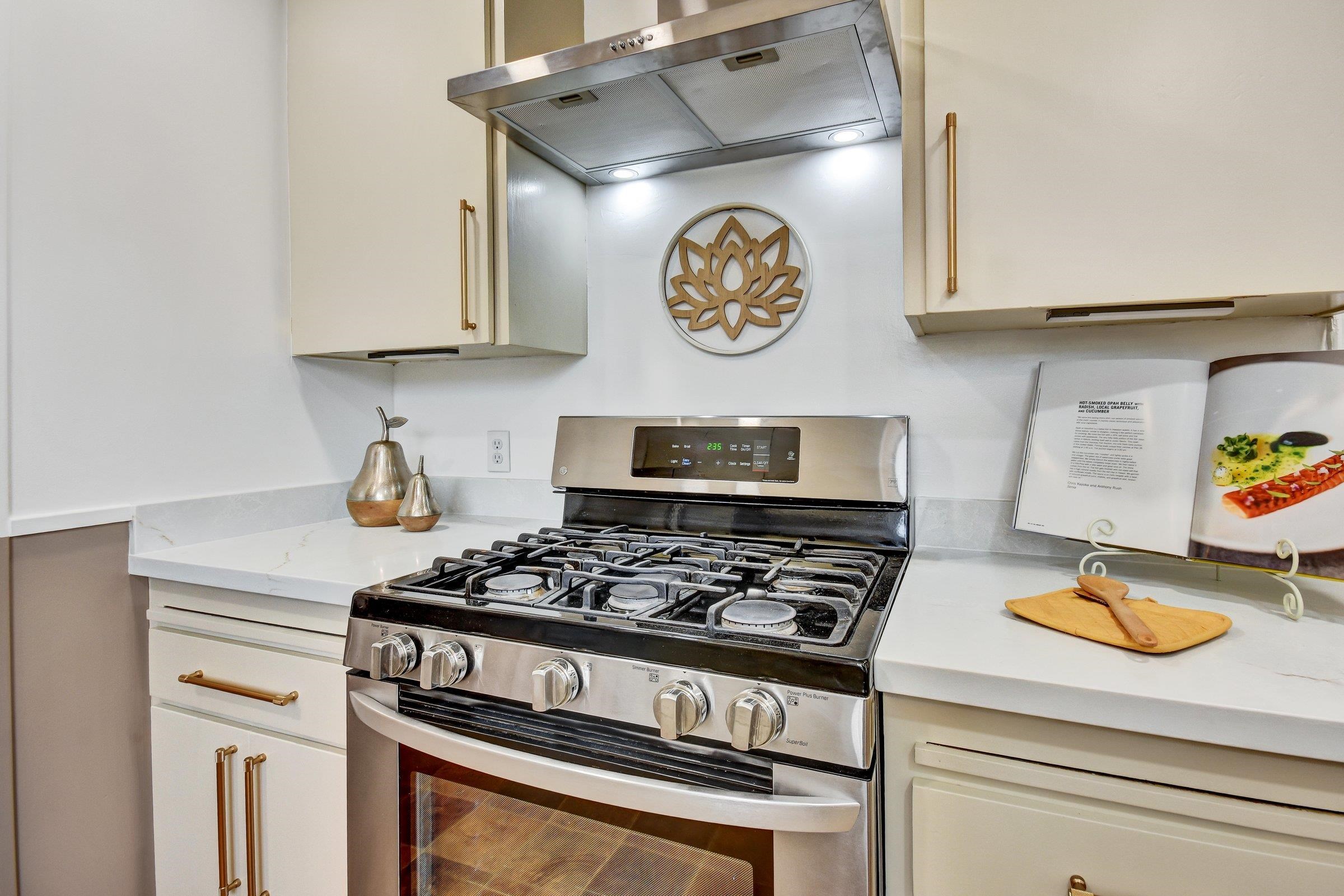 Detail Gallery Image 17 of 43 For 1757 143rd Ave, San Leandro,  CA 94578 - 2 Beds | 1 Baths