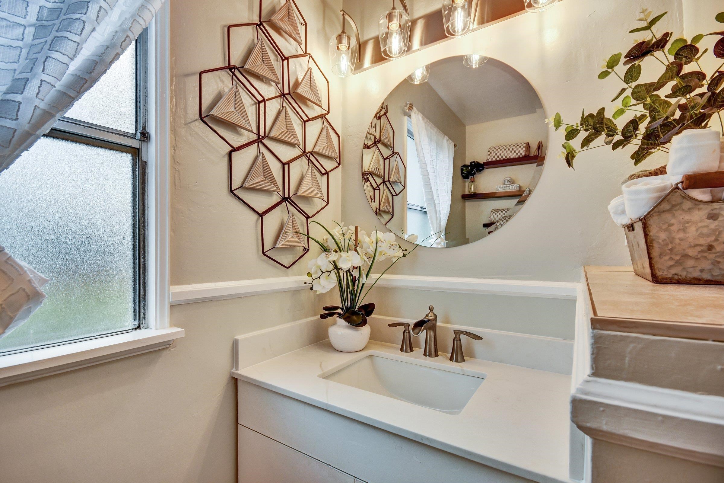 Detail Gallery Image 25 of 43 For 1757 143rd Ave, San Leandro,  CA 94578 - 2 Beds | 1 Baths