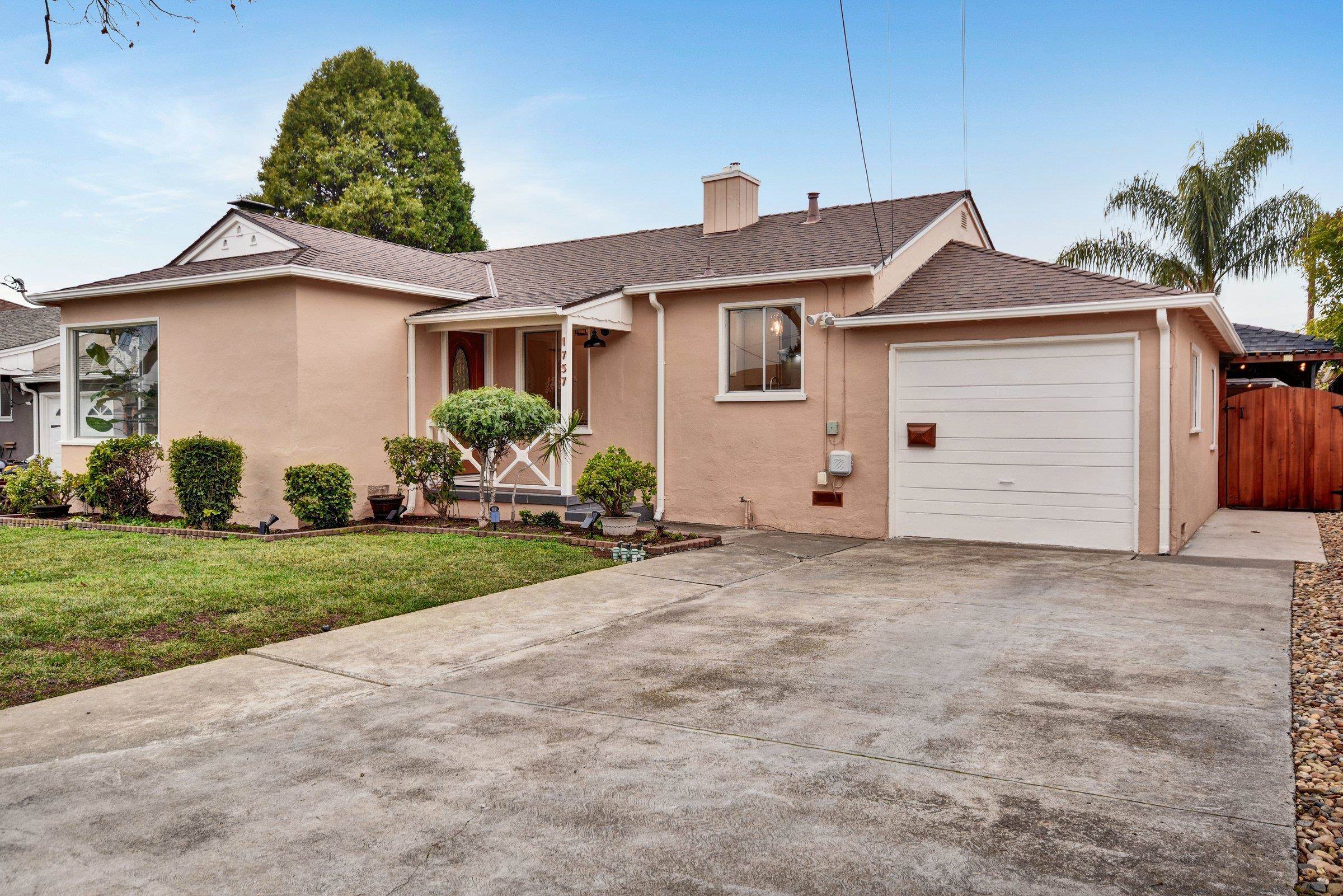 Detail Gallery Image 4 of 43 For 1757 143rd Ave, San Leandro,  CA 94578 - 2 Beds | 1 Baths