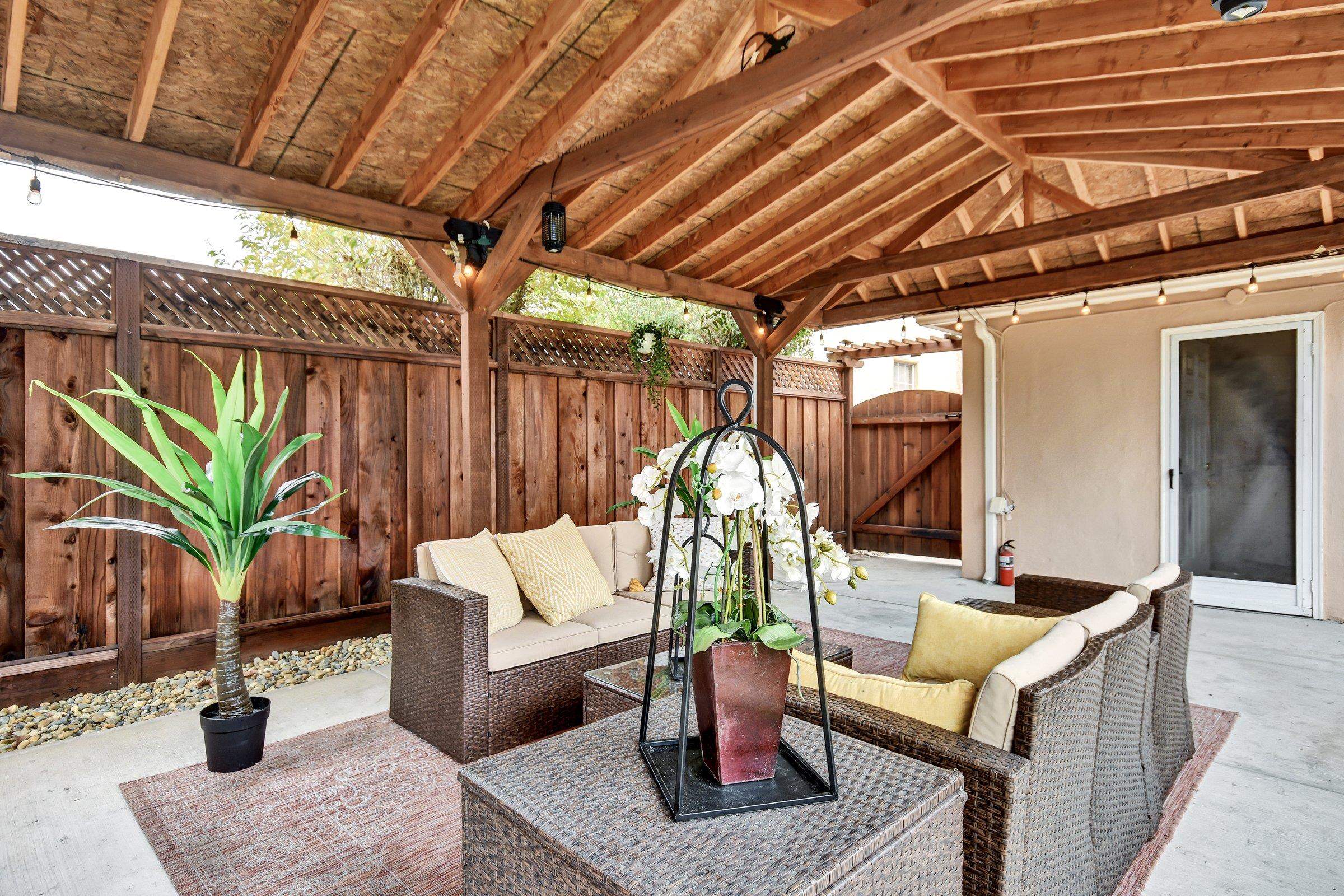 Detail Gallery Image 30 of 43 For 1757 143rd Ave, San Leandro,  CA 94578 - 2 Beds | 1 Baths