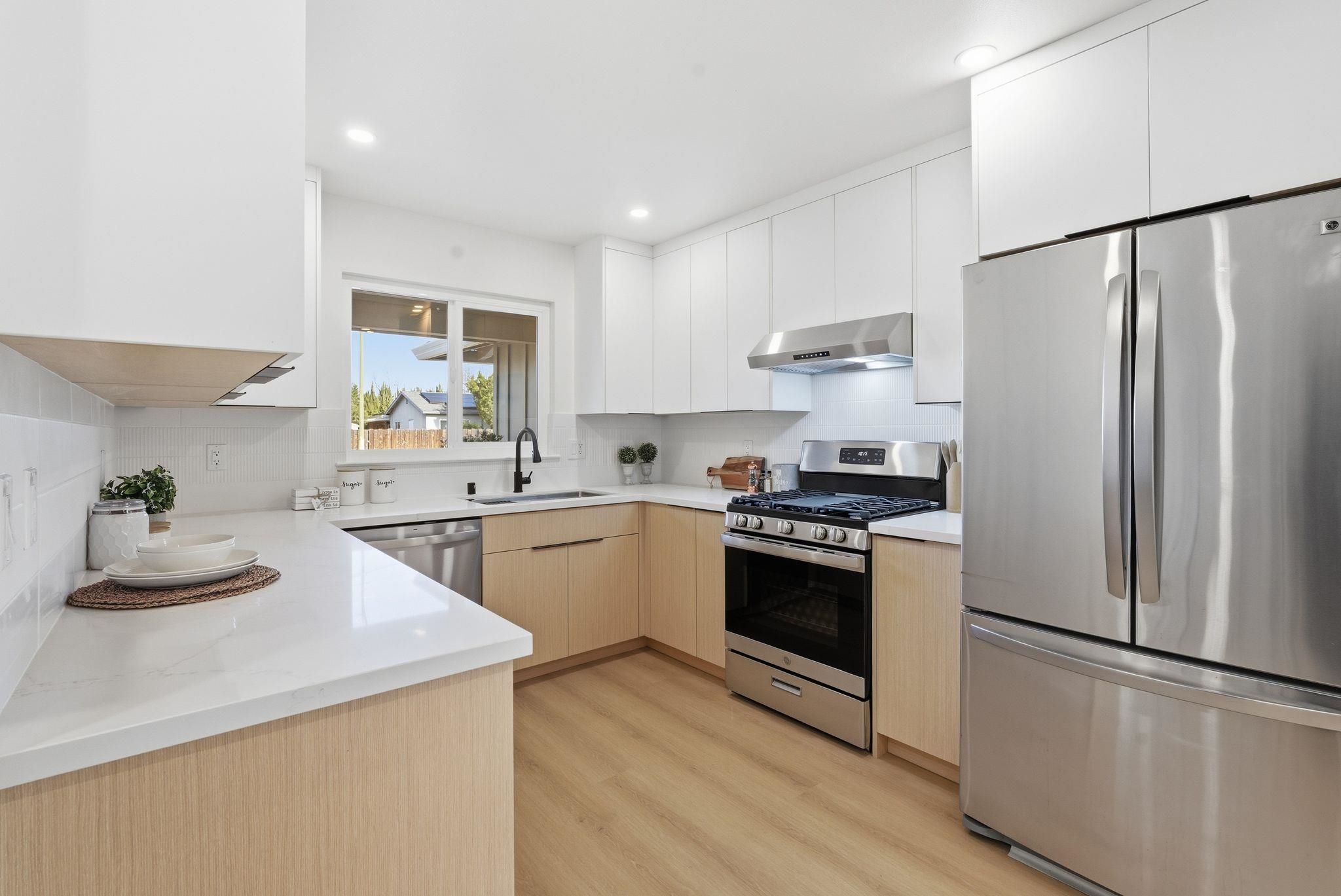 Detail Gallery Image 11 of 36 For 1594 Hallbrook Dr, San Jose,  CA 95118 - 4 Beds | 2 Baths