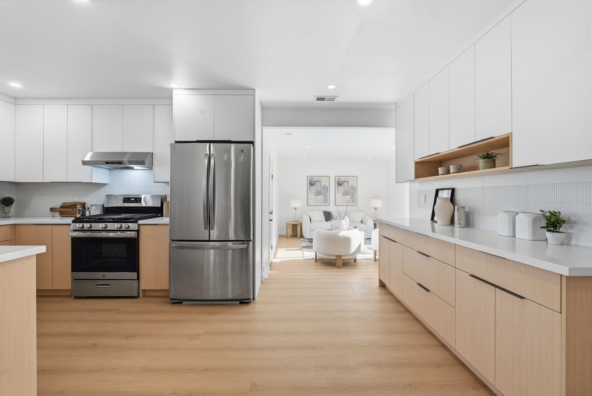 Detail Gallery Image 14 of 36 For 1594 Hallbrook Dr, San Jose,  CA 95118 - 4 Beds | 2 Baths