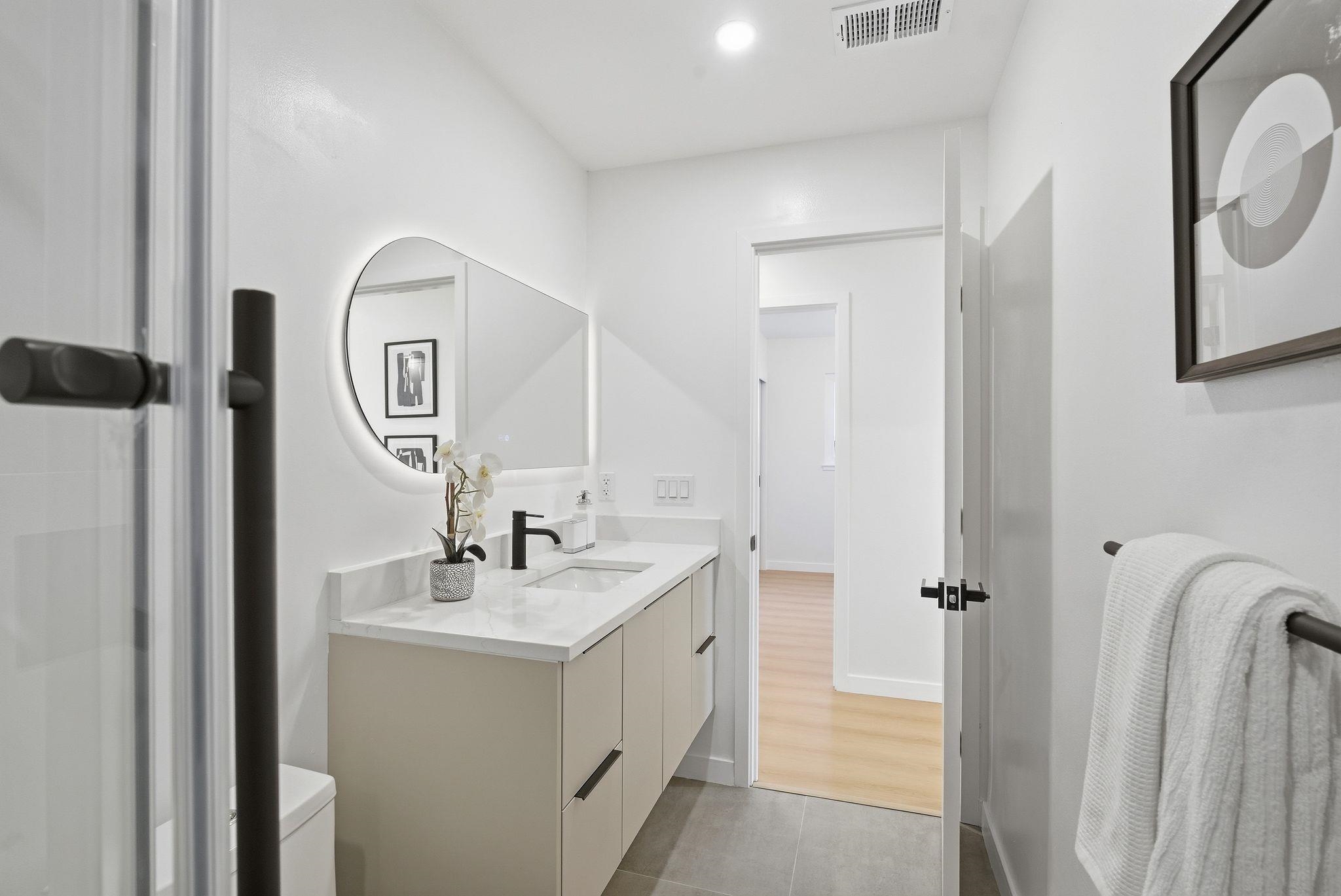 Detail Gallery Image 25 of 36 For 1594 Hallbrook Dr, San Jose,  CA 95118 - 4 Beds | 2 Baths