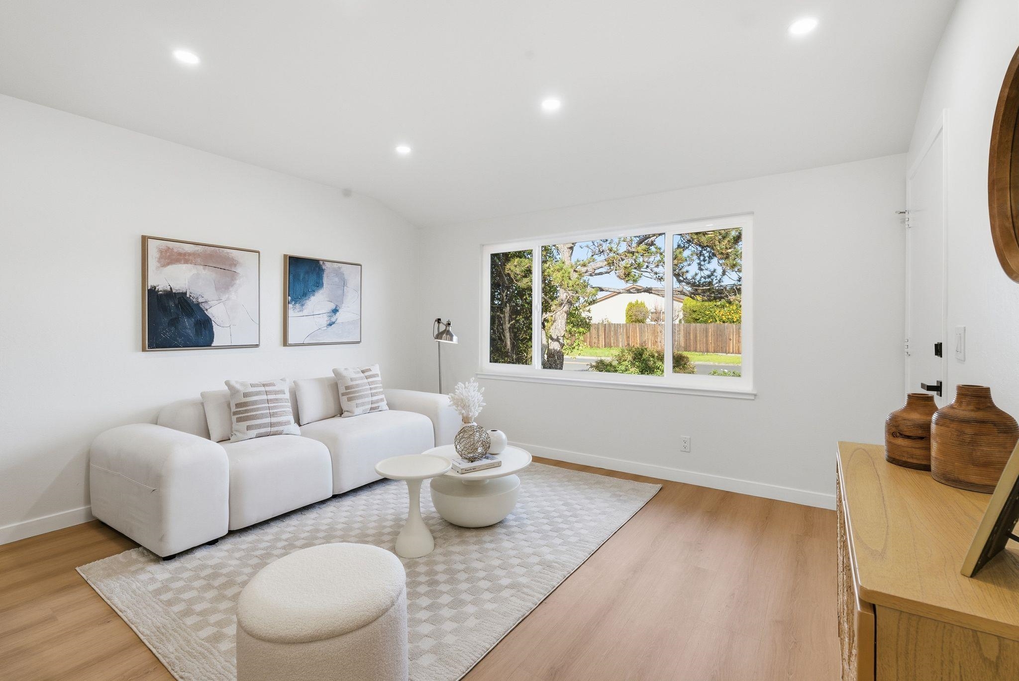 Detail Gallery Image 5 of 36 For 1594 Hallbrook Dr, San Jose,  CA 95118 - 4 Beds | 2 Baths