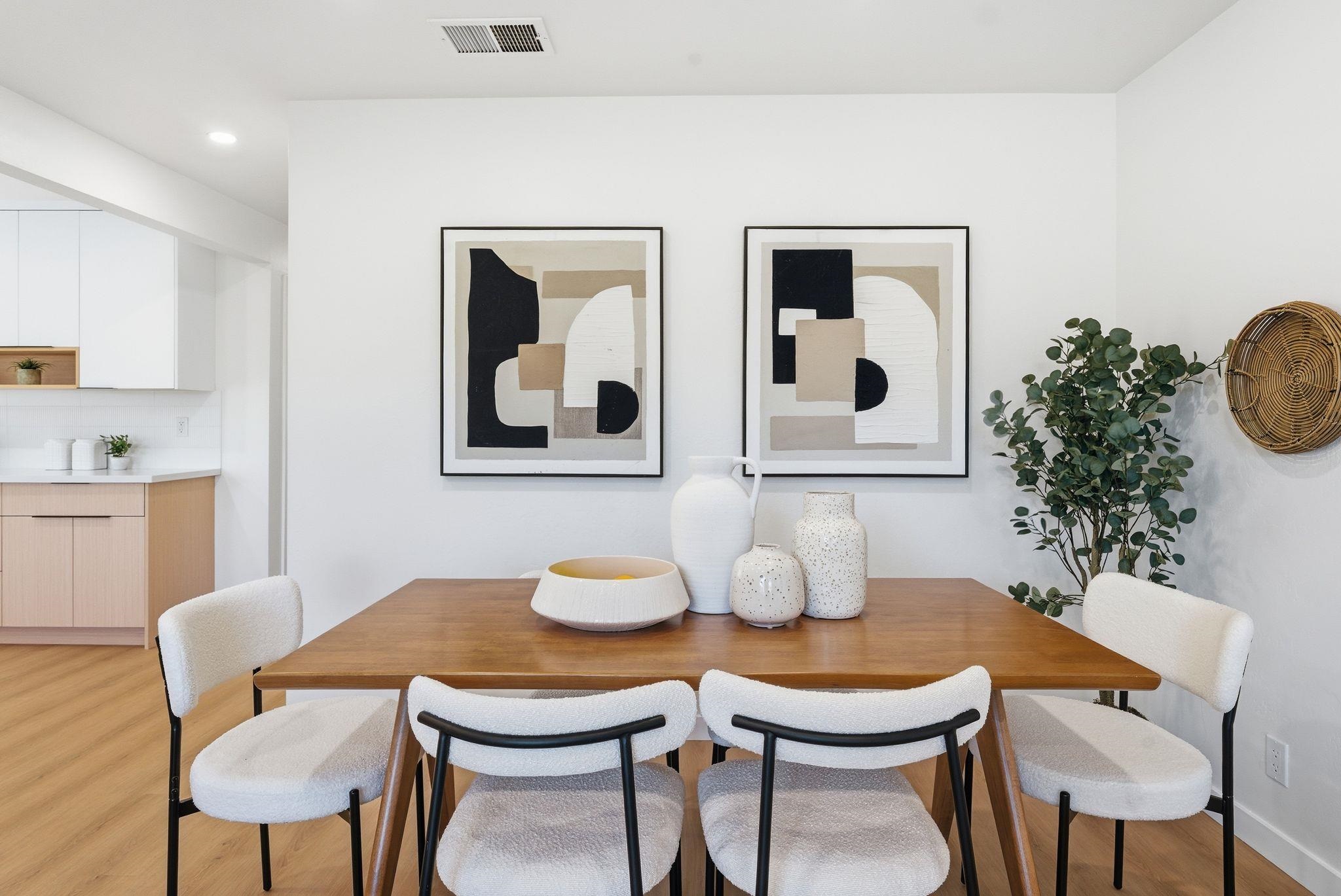 Detail Gallery Image 8 of 36 For 1594 Hallbrook Dr, San Jose,  CA 95118 - 4 Beds | 2 Baths