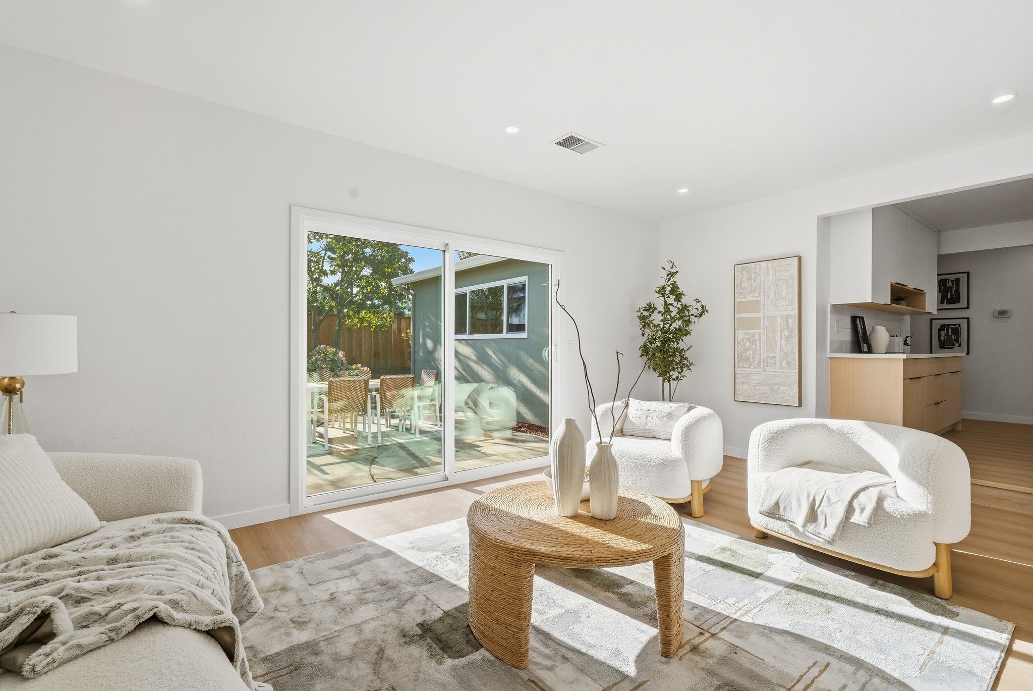 Detail Gallery Image 10 of 36 For 1594 Hallbrook Dr, San Jose,  CA 95118 - 4 Beds | 2 Baths