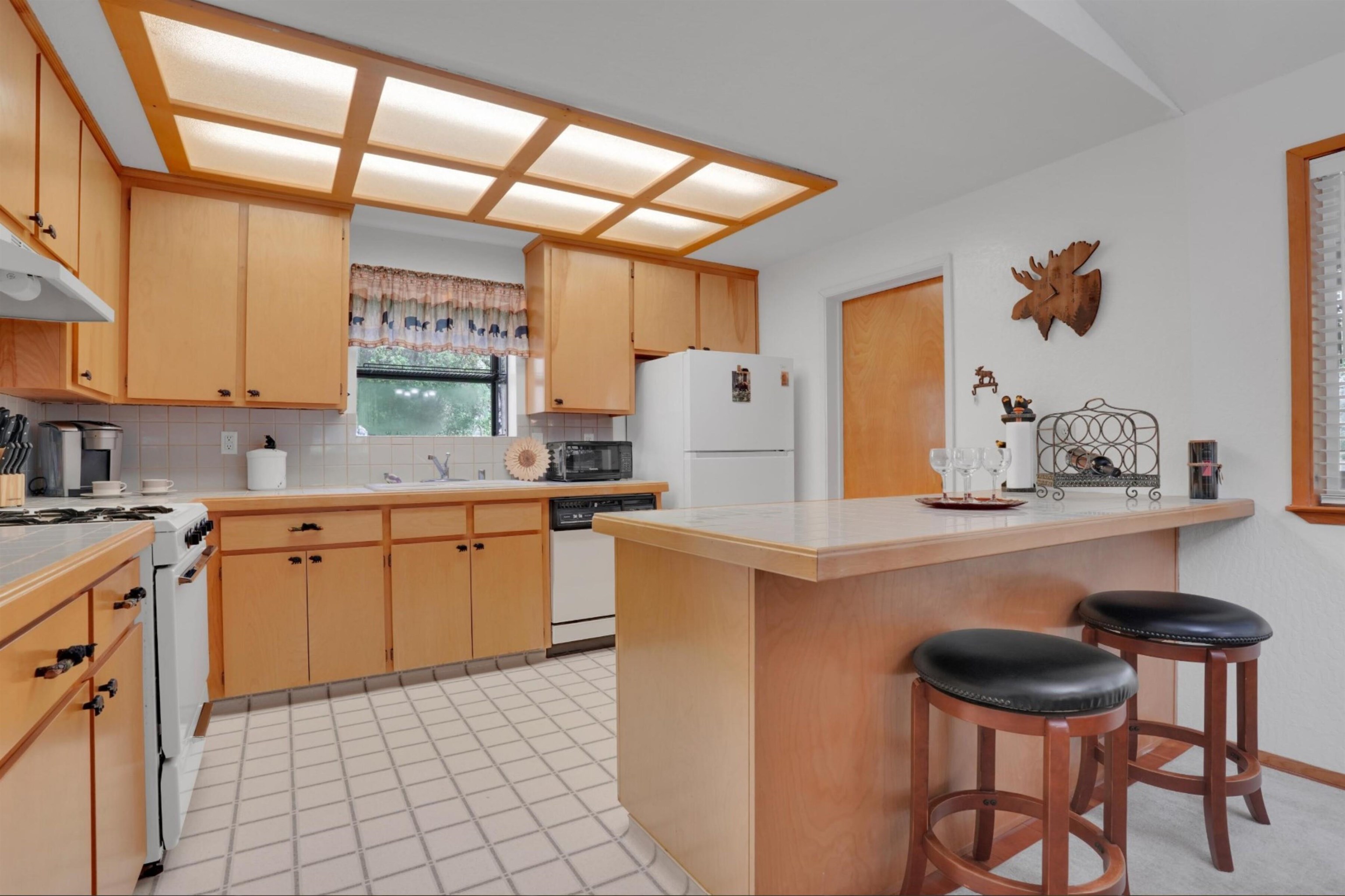 Detail Gallery Image 12 of 56 For 18996 Digger Pine St., Groveland,  CA 95321 - 2 Beds | 2 Baths