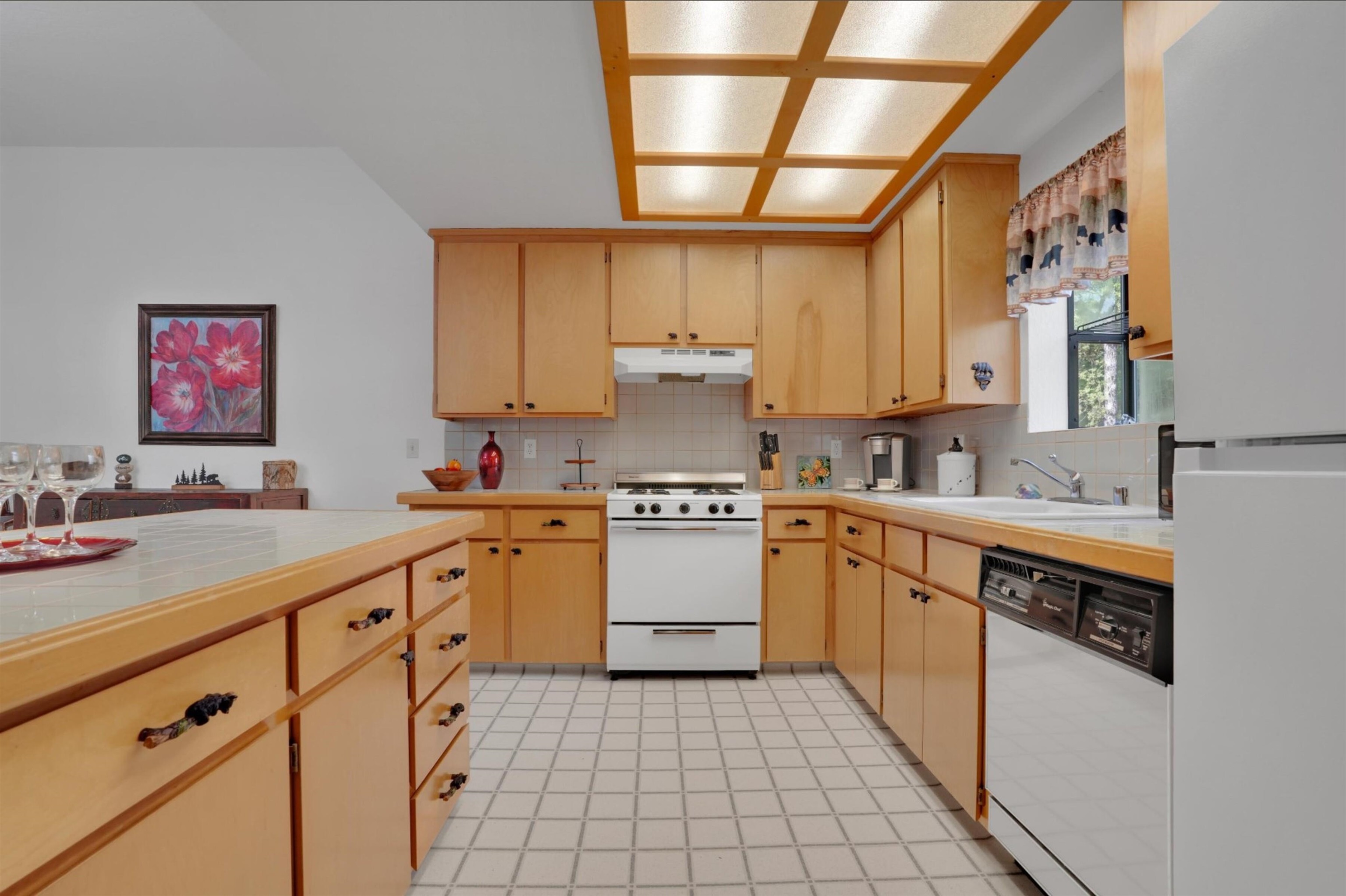 Detail Gallery Image 14 of 56 For 18996 Digger Pine St., Groveland,  CA 95321 - 2 Beds | 2 Baths