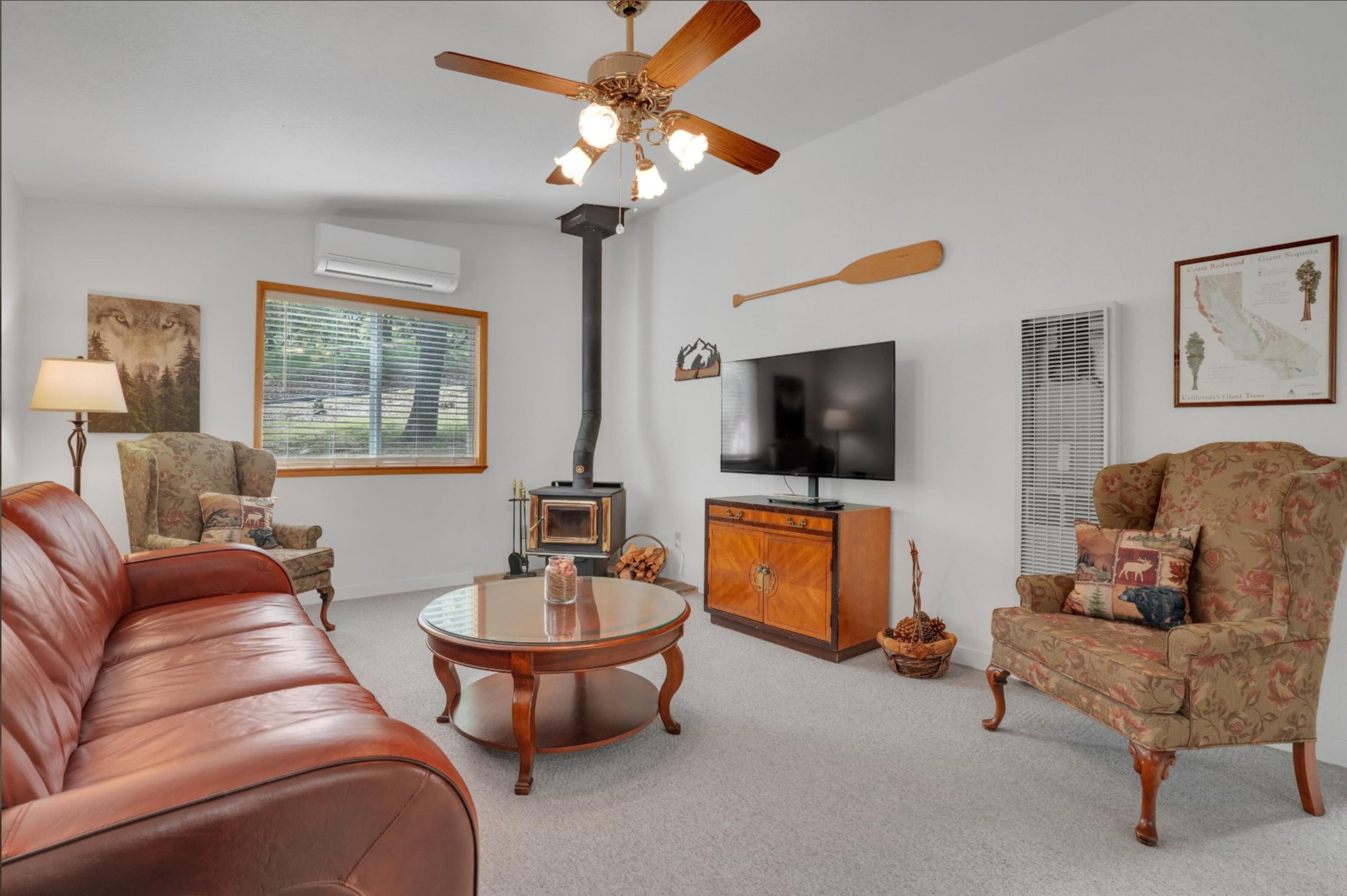 Detail Gallery Image 8 of 56 For 18996 Digger Pine St., Groveland,  CA 95321 - 2 Beds | 2 Baths