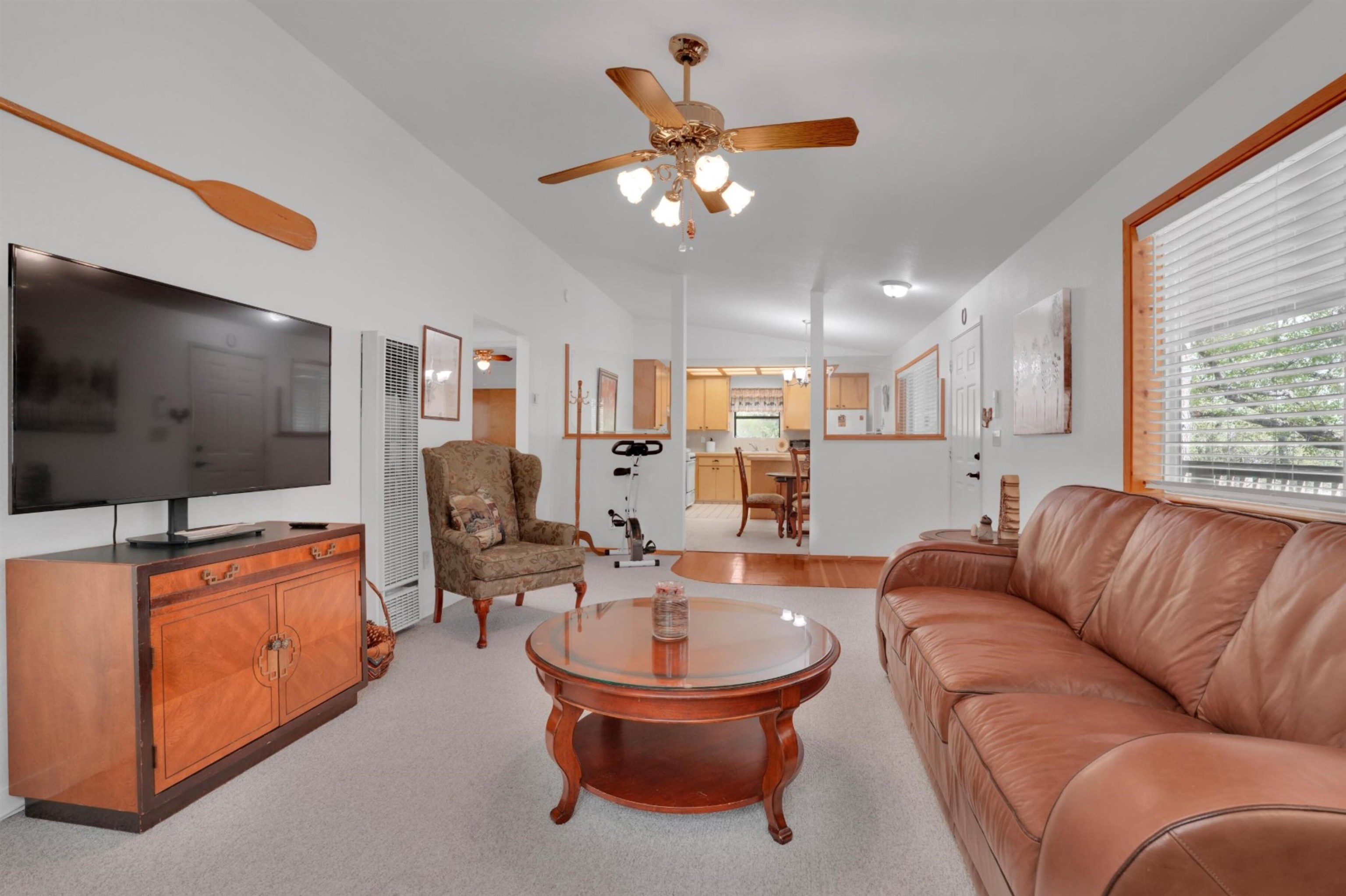 Detail Gallery Image 9 of 56 For 18996 Digger Pine St., Groveland,  CA 95321 - 2 Beds | 2 Baths