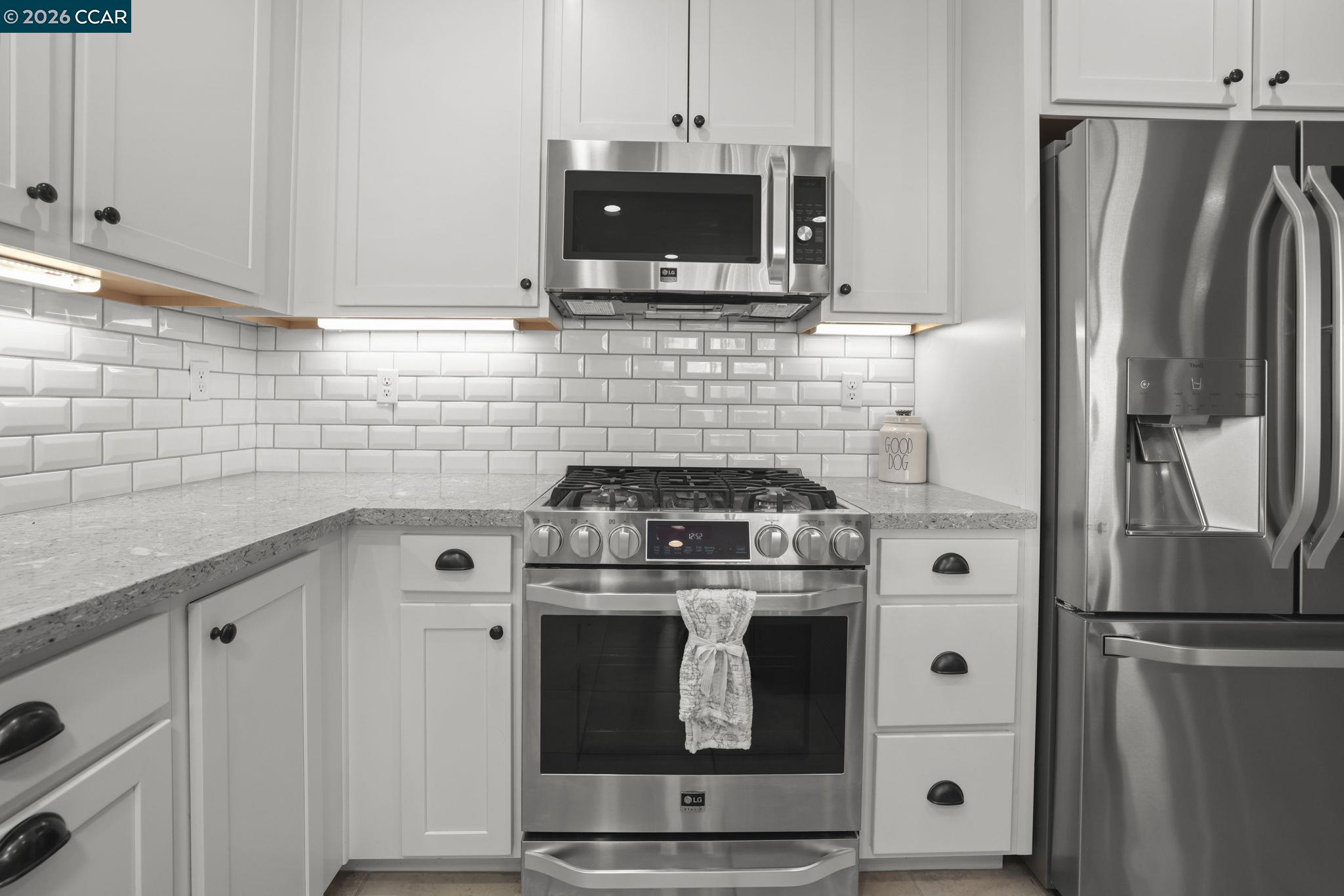 Detail Gallery Image 7 of 28 For 5245 Medea Way, Antioch,  CA 94531 - 3 Beds | 2 Baths