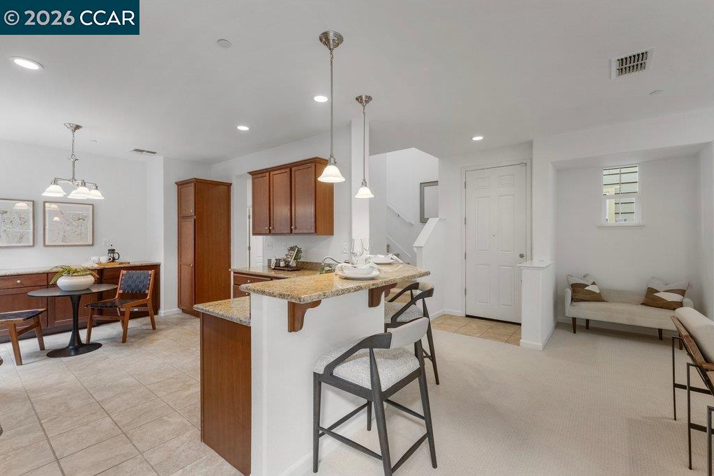 Detail Gallery Image 11 of 39 For 517 Falling Star Dr, Martinez,  CA 94553 - 3 Beds | 2/1 Baths