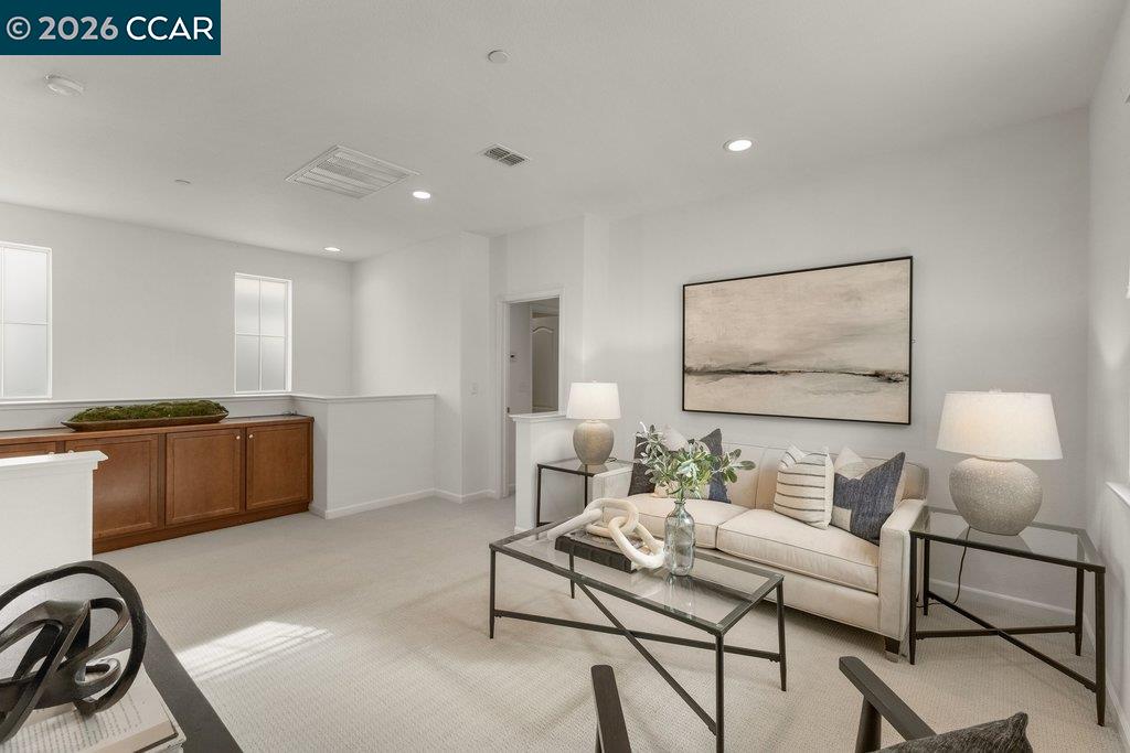 Detail Gallery Image 21 of 39 For 517 Falling Star Dr, Martinez,  CA 94553 - 3 Beds | 2/1 Baths