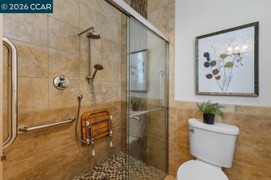 Detail Gallery Image 34 of 39 For 517 Falling Star Dr, Martinez,  CA 94553 - 3 Beds | 2/1 Baths